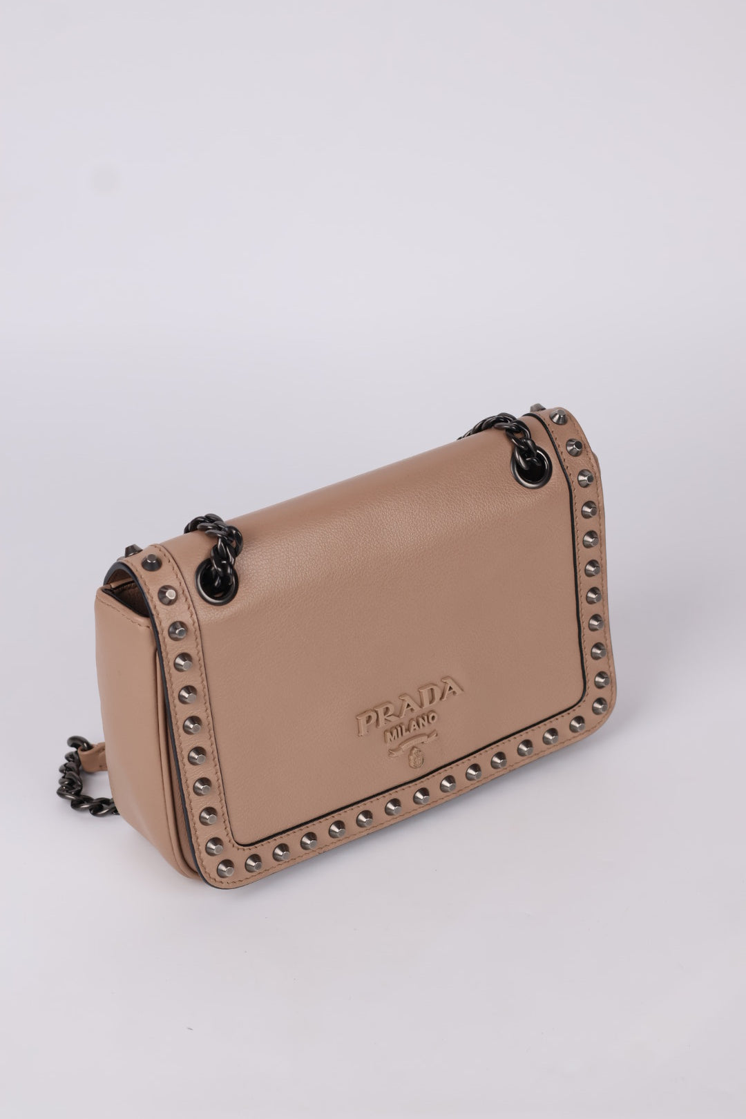 Prada Pattina Borchie in Pelle