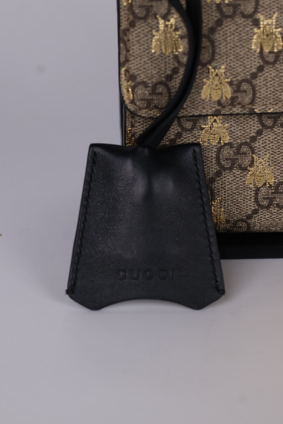 Gucci Padlock Chain Bee GG Supreme