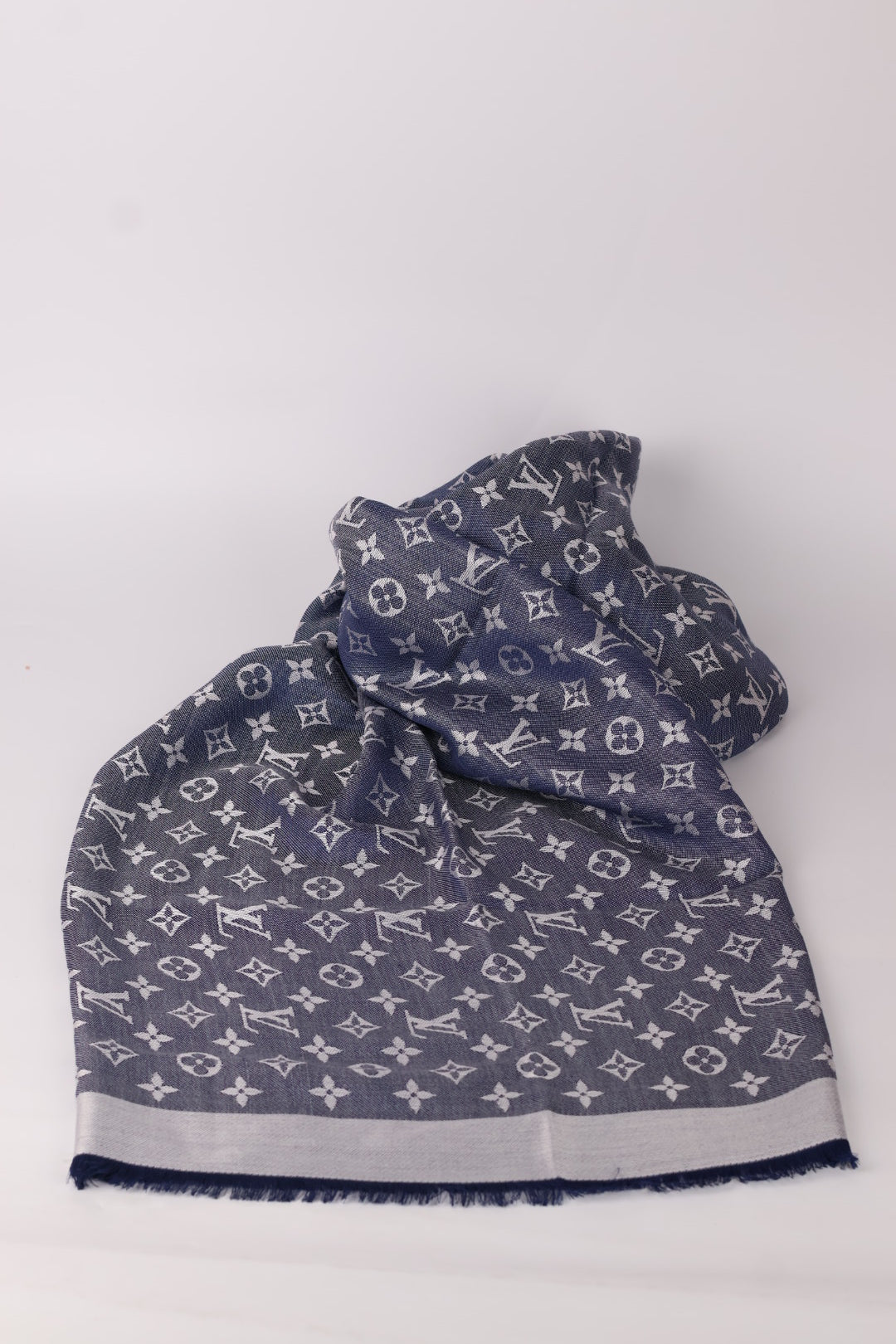 Louis Vuitton Stola Monogram