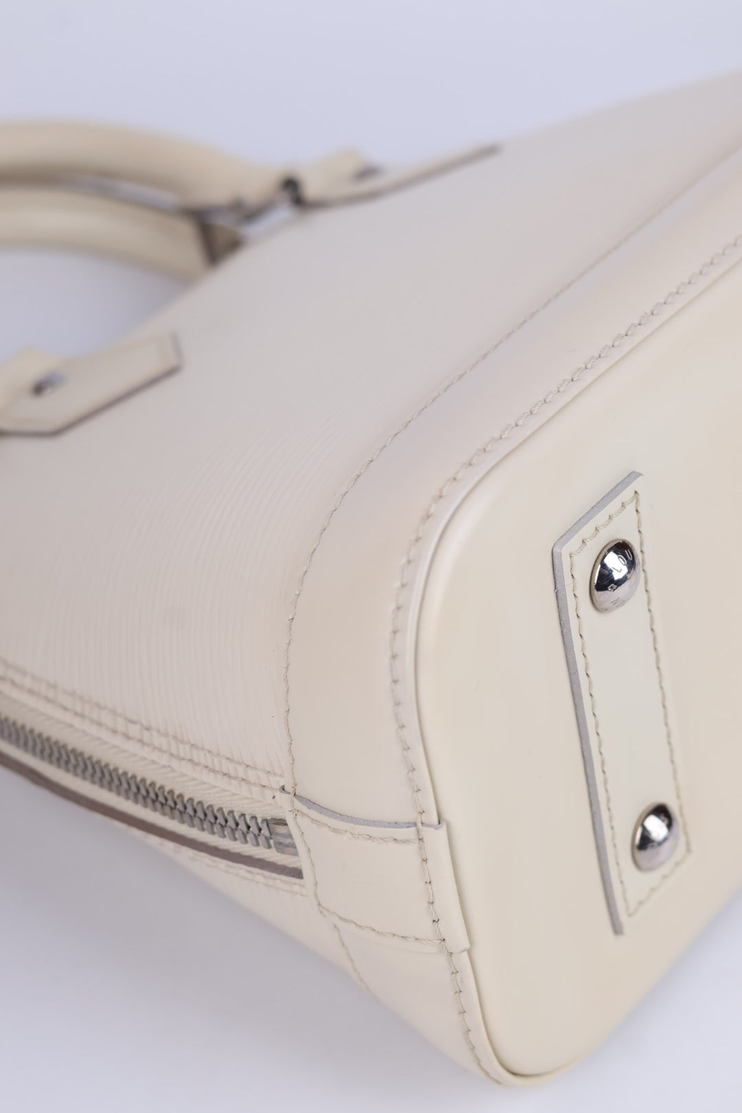 Louis Vuitton Alma BB Epi
