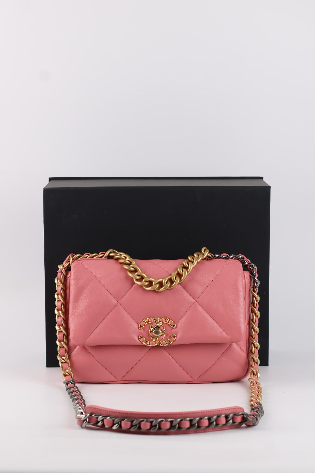 Chanel 19 in Pelle d’Agnello