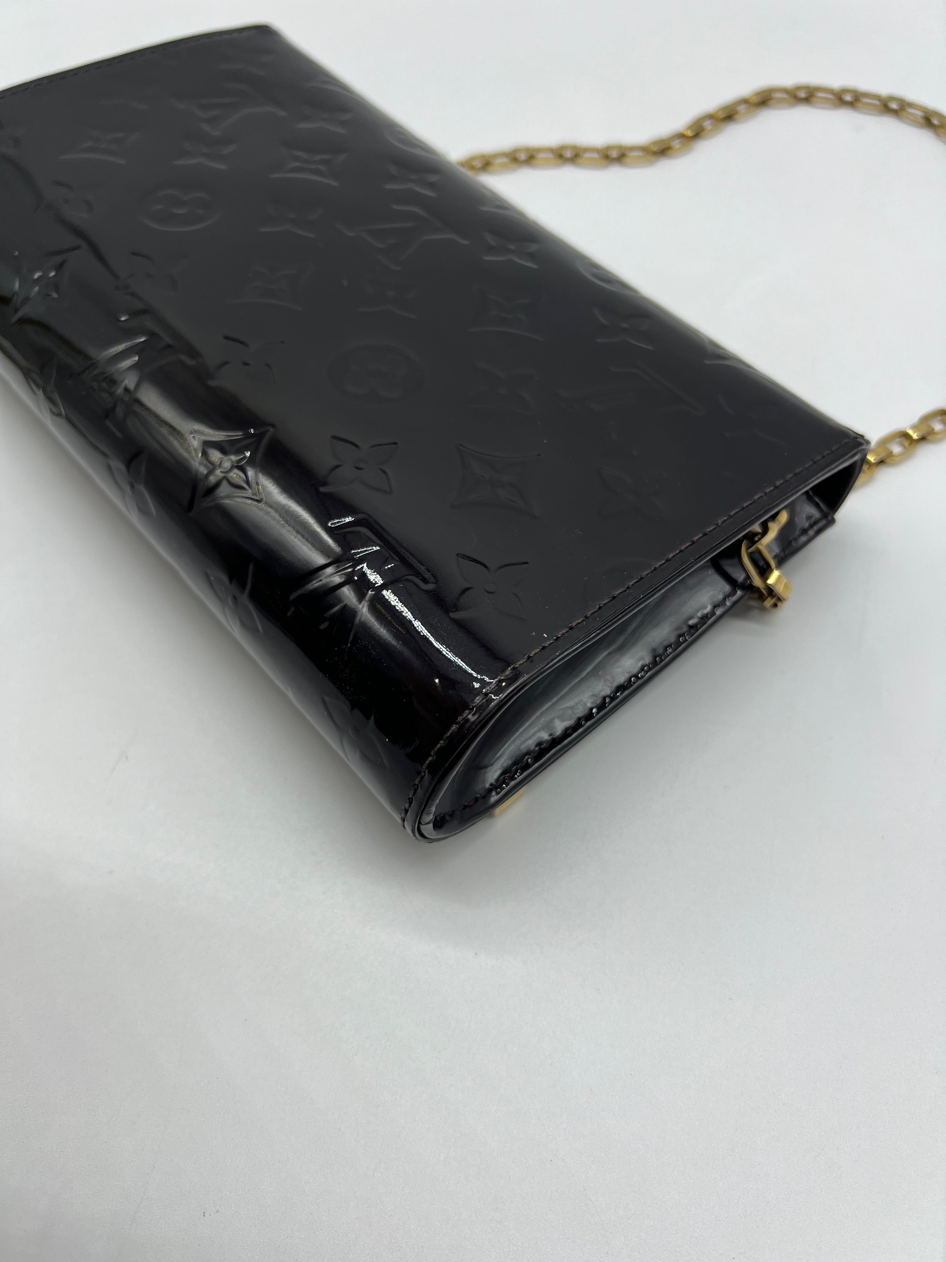 Louis Vuitton Pochette Ana Chain Vernis