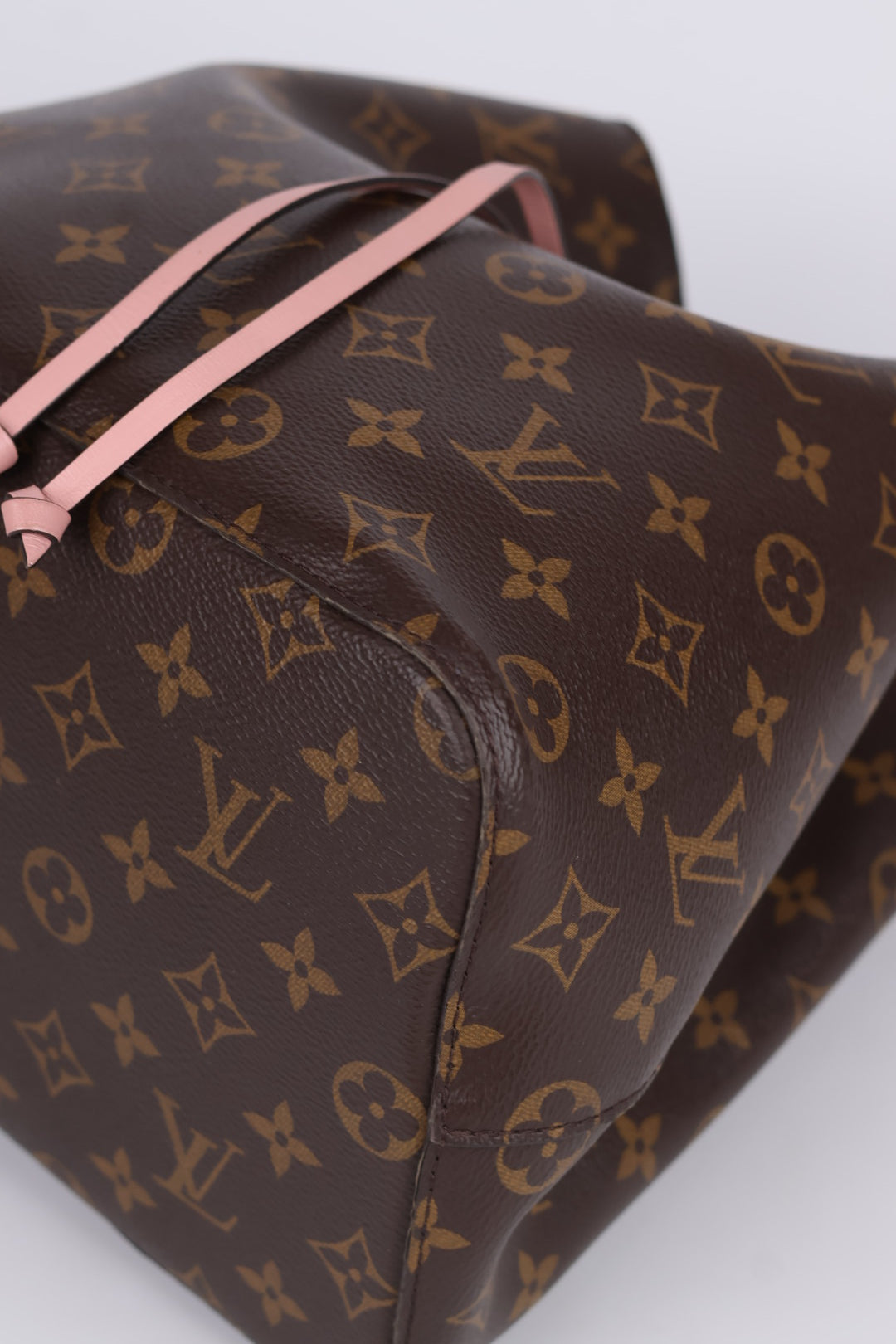 Louis Vuitton Neo Noé MM