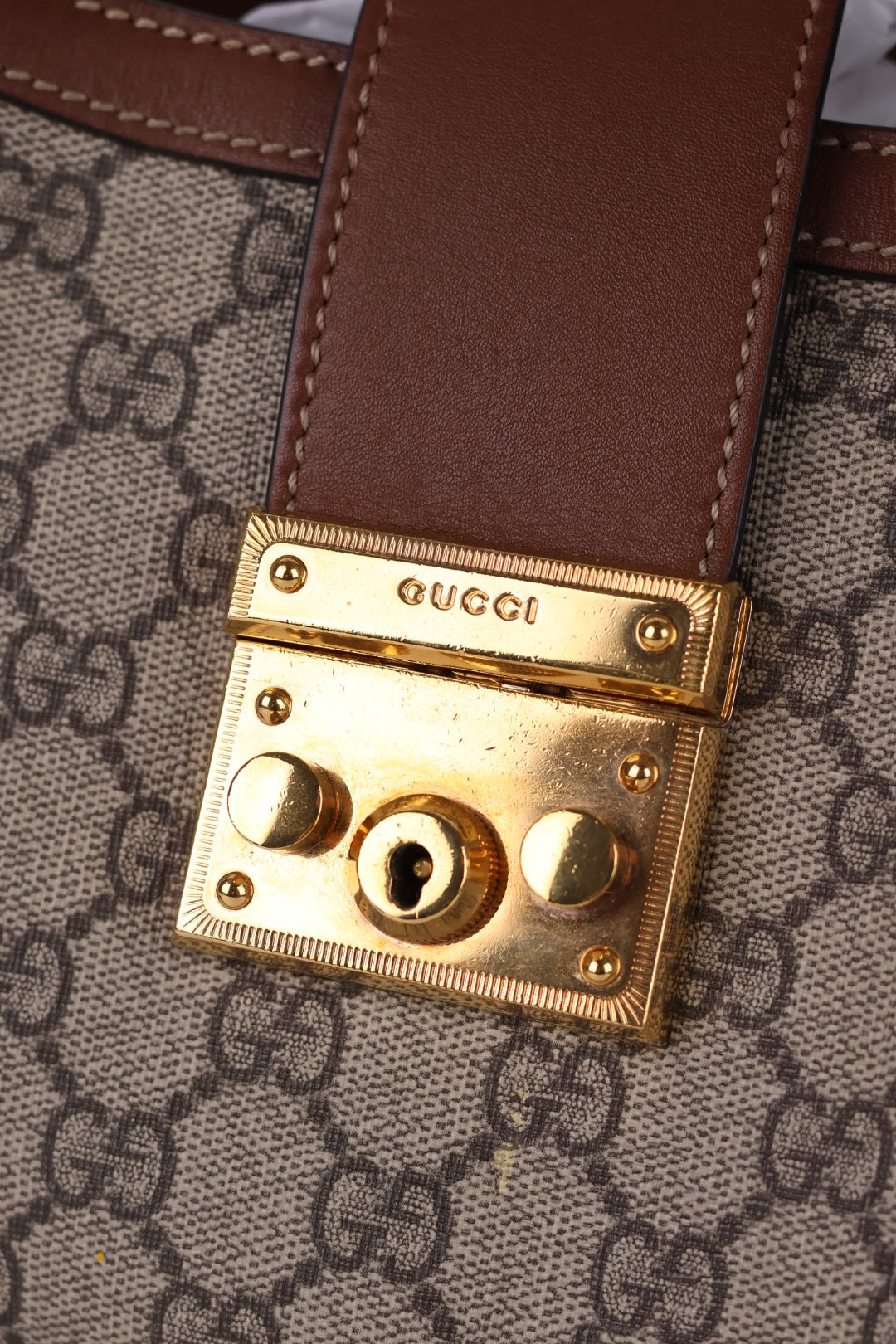 Gucci Padlock Media GG Supreme