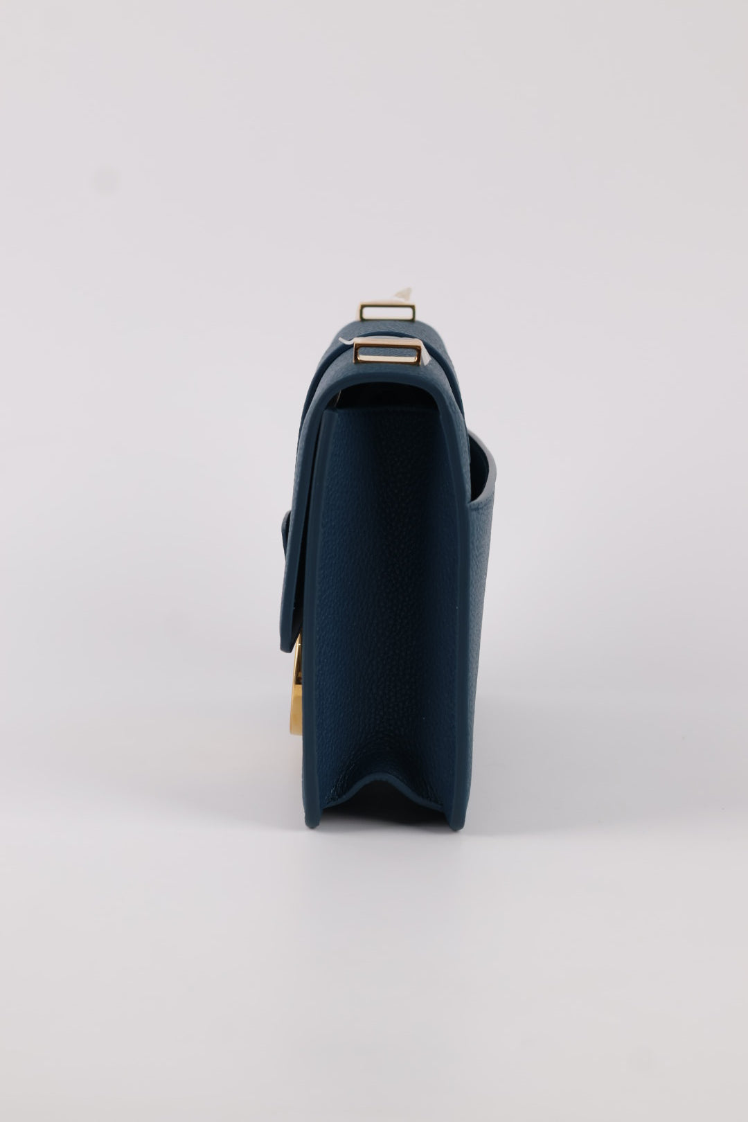 Dior Montaigne in Pelle Martellata