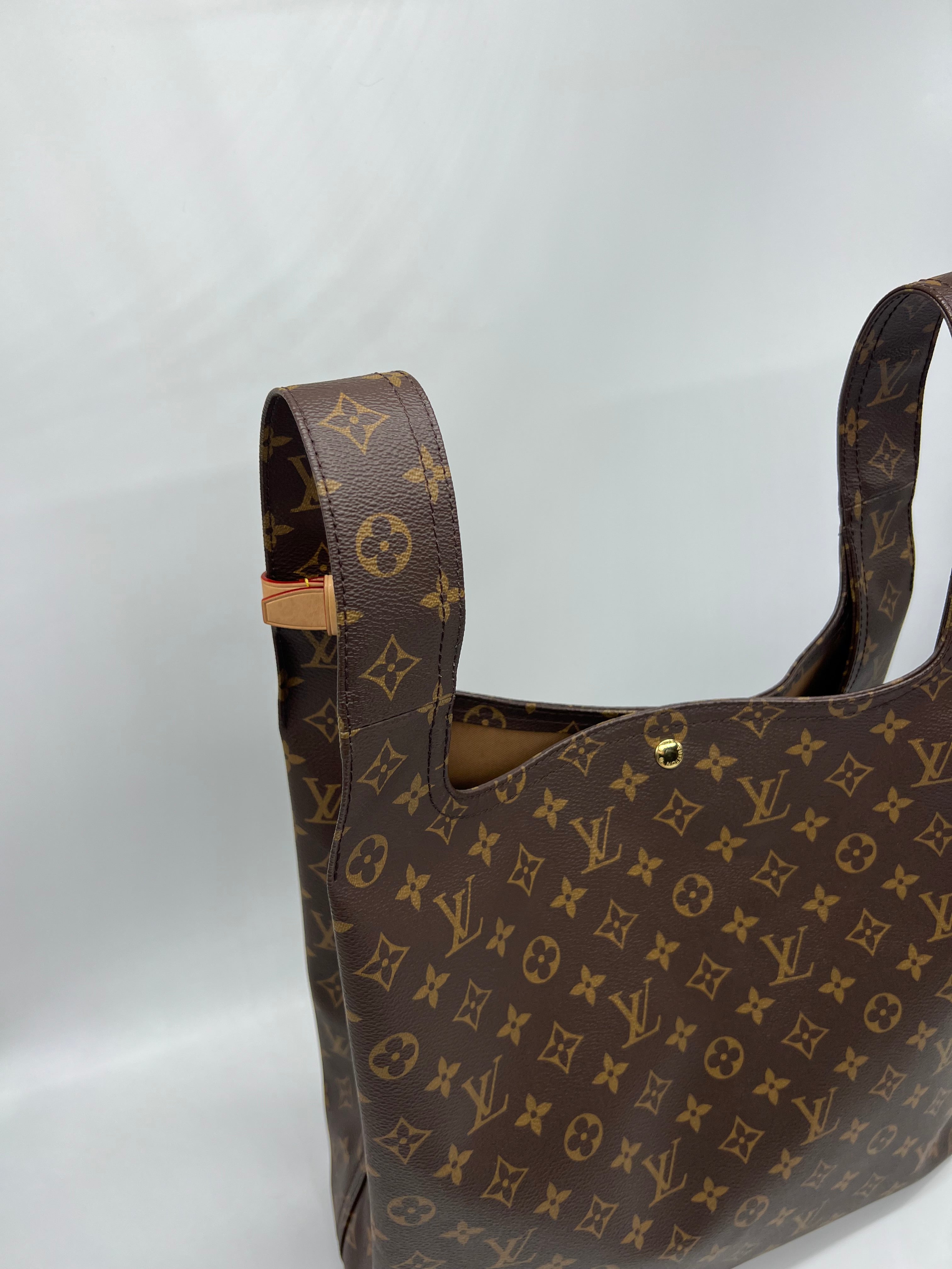 Louis Vuitton Atlantis GM Monogram