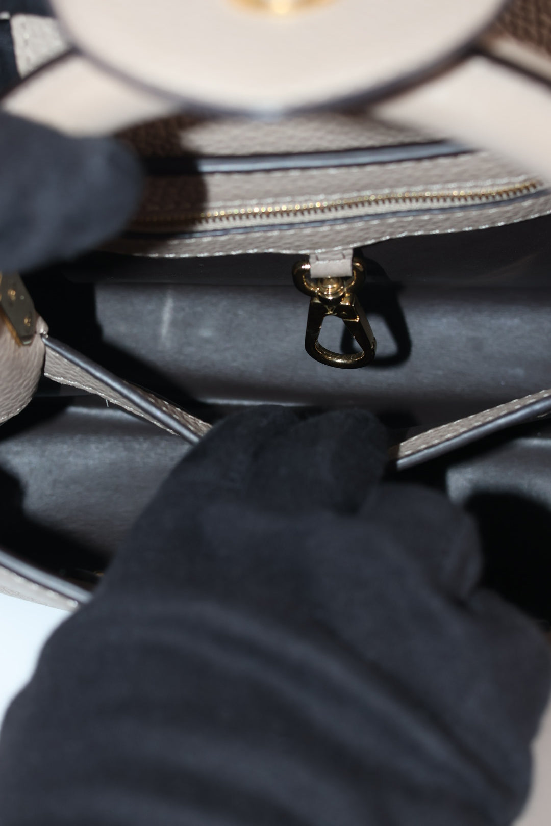 Louis Vuitton Capucines BB