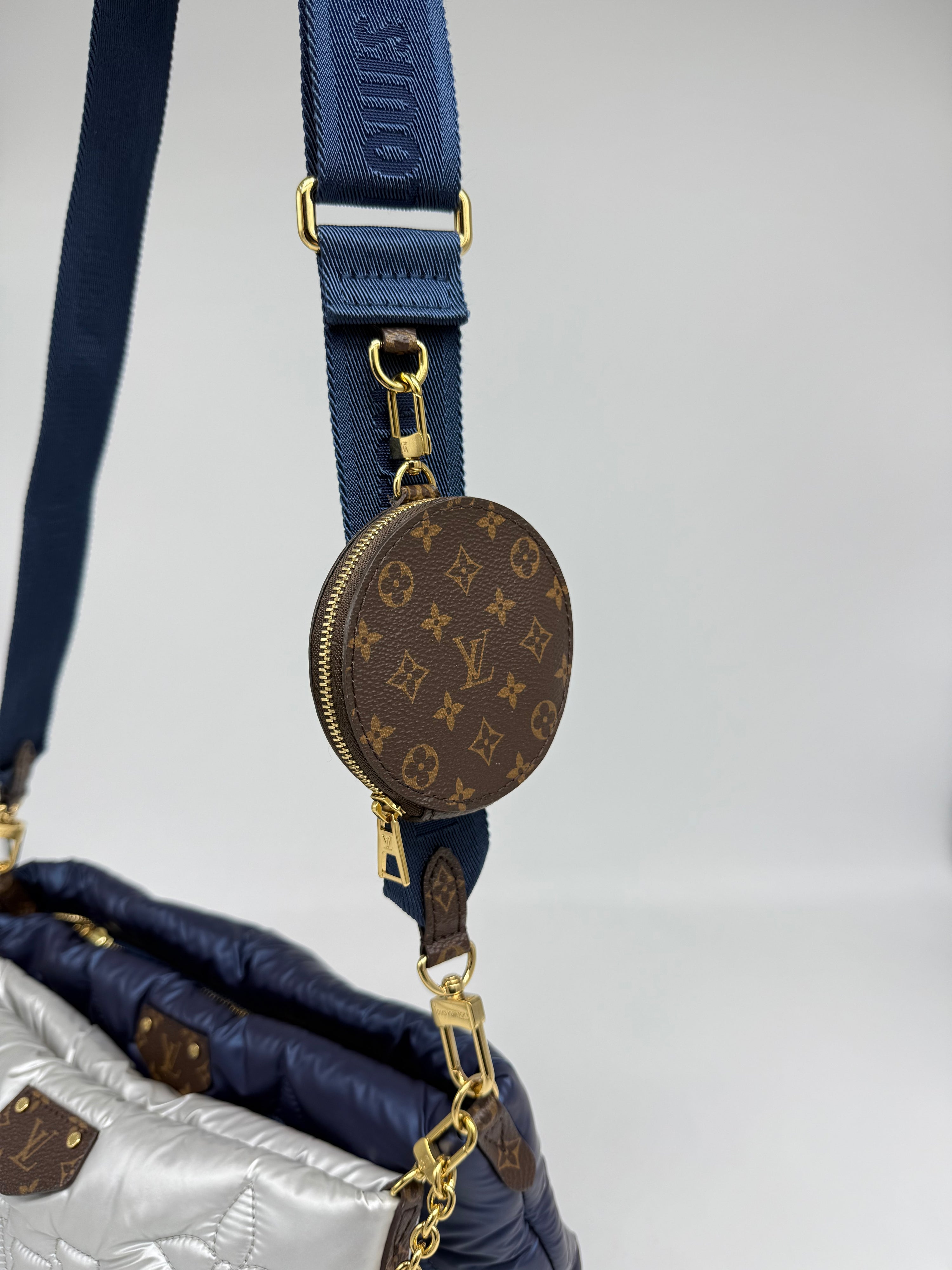 Louis Vuitton Maxi Multipochette