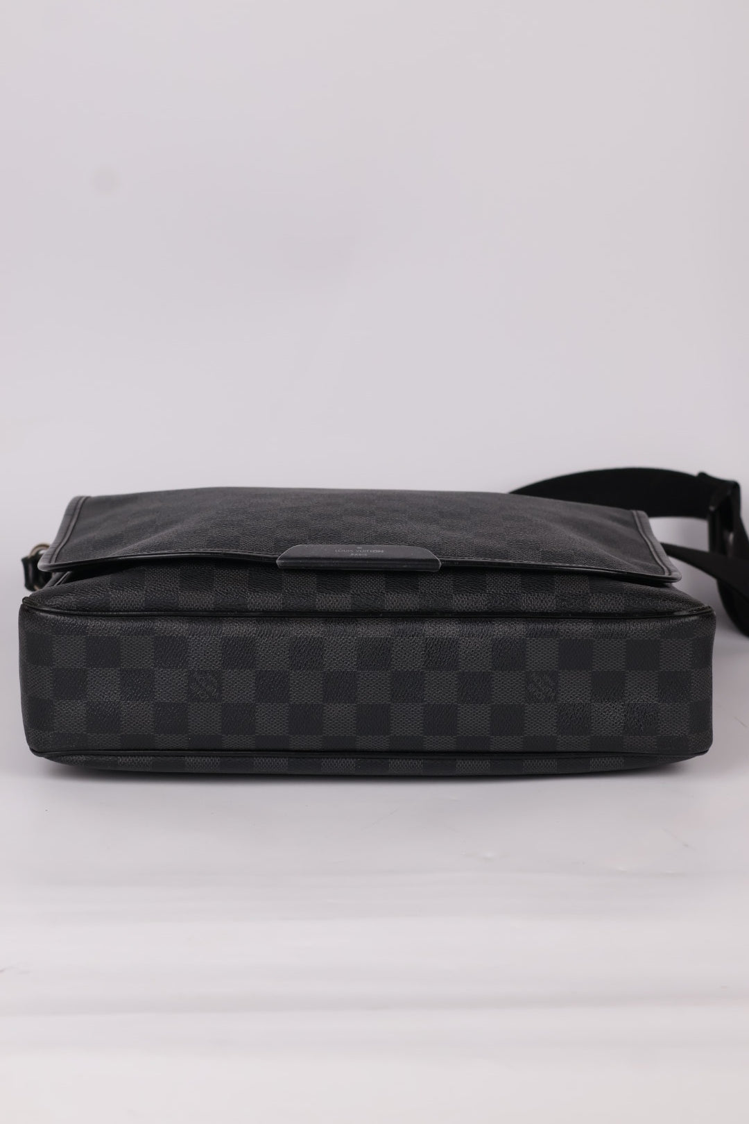 Louis Vuitton Abesses Messenger Damier Graphite