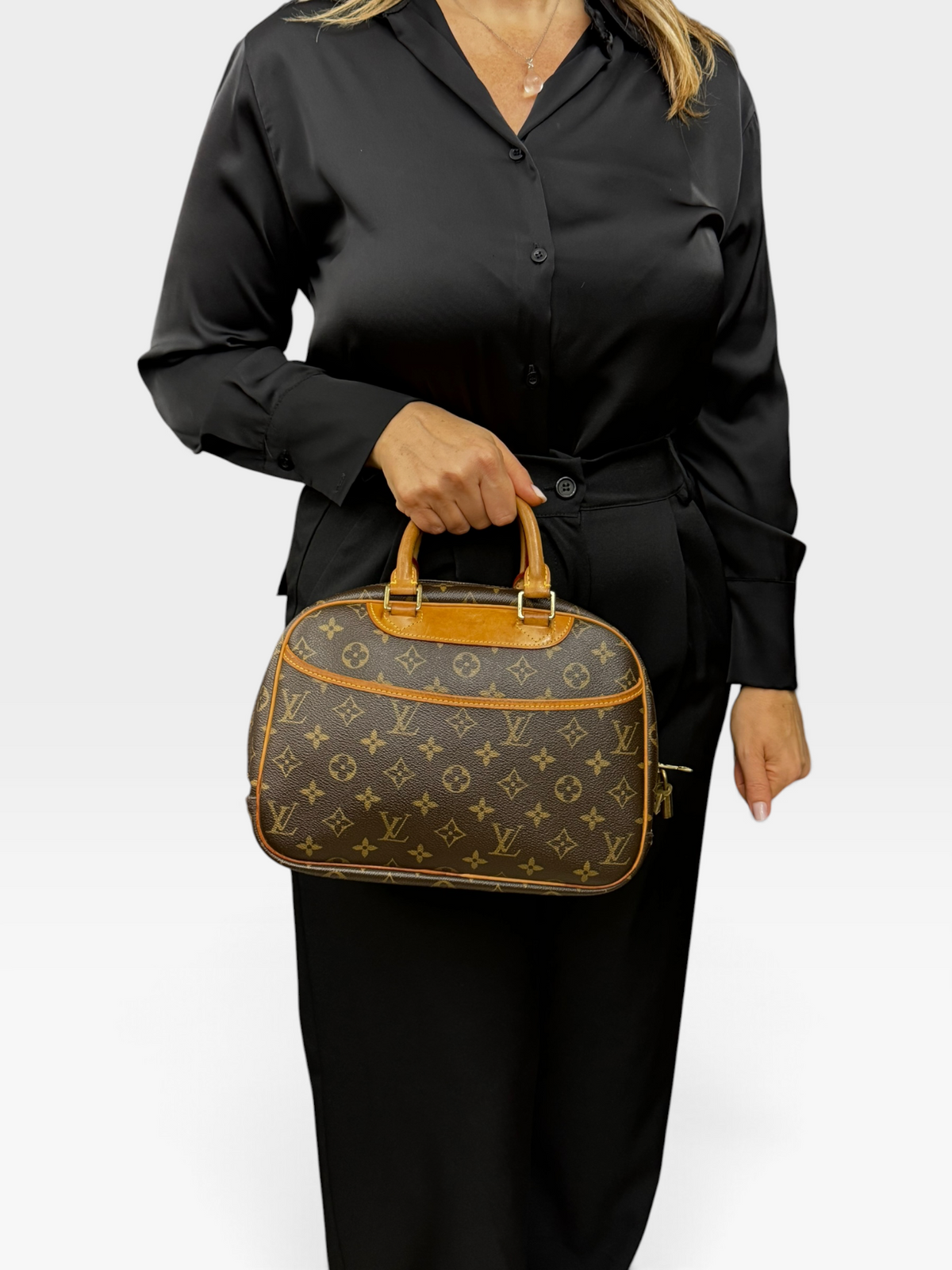 Louis Vuitton Deauville Pm Monogram