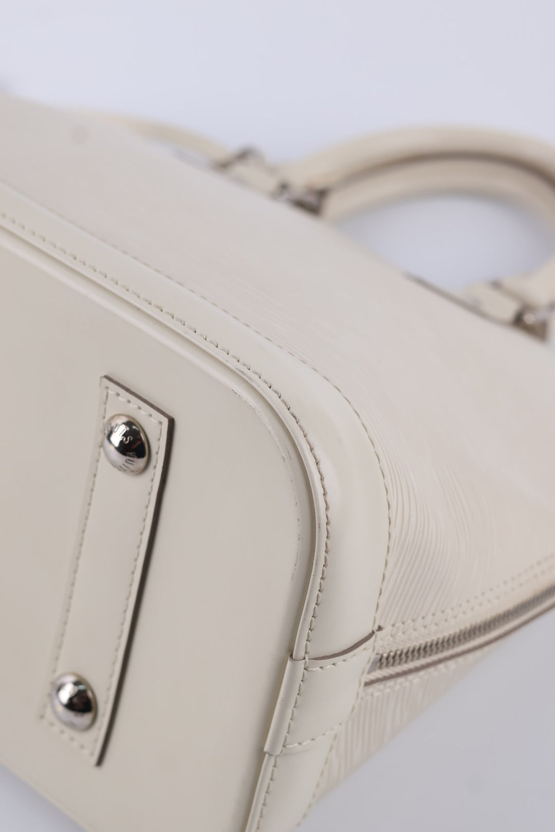 Louis Vuitton Alma PM Epi