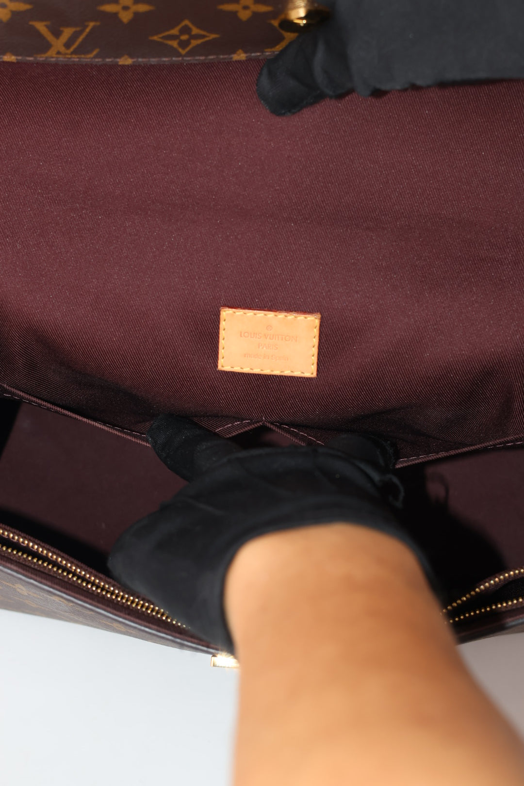 Louis Vuitton Cluny MM Monogram