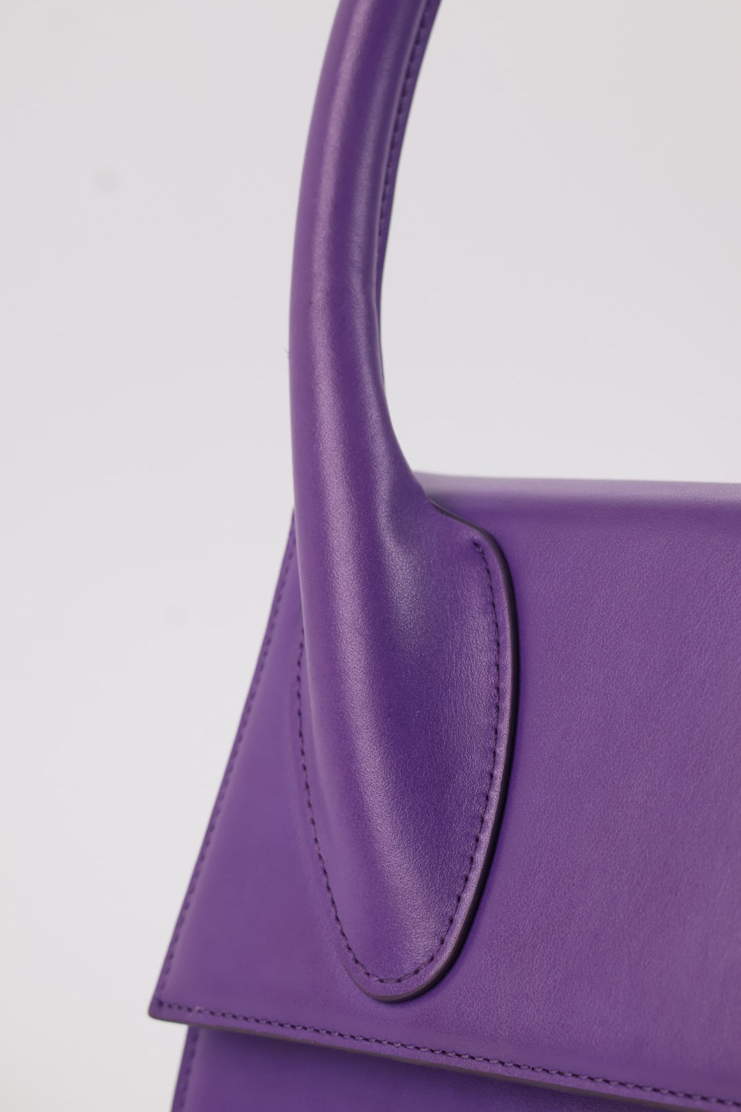 Jacquemus Le Grand Chiquito