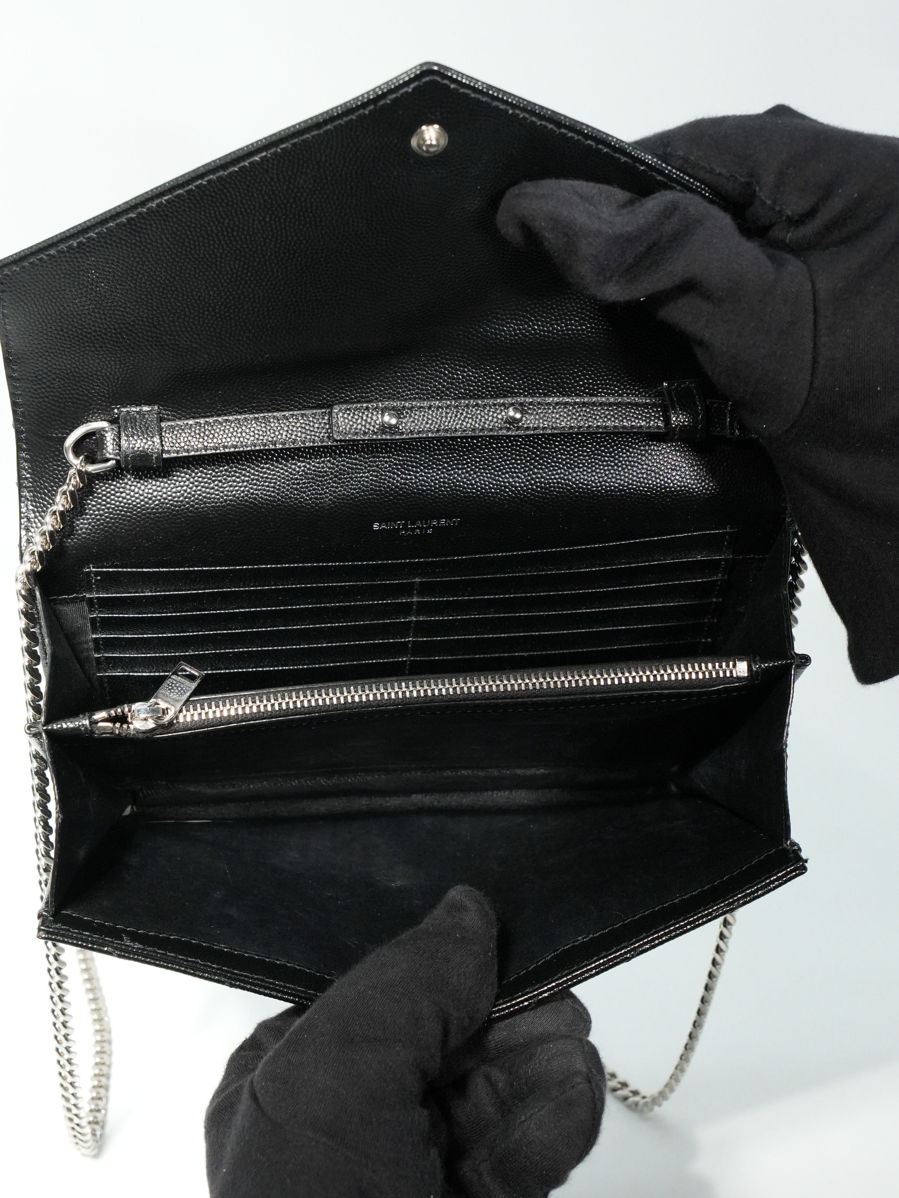 Saint Laurent Cassandre Grain de Poudre