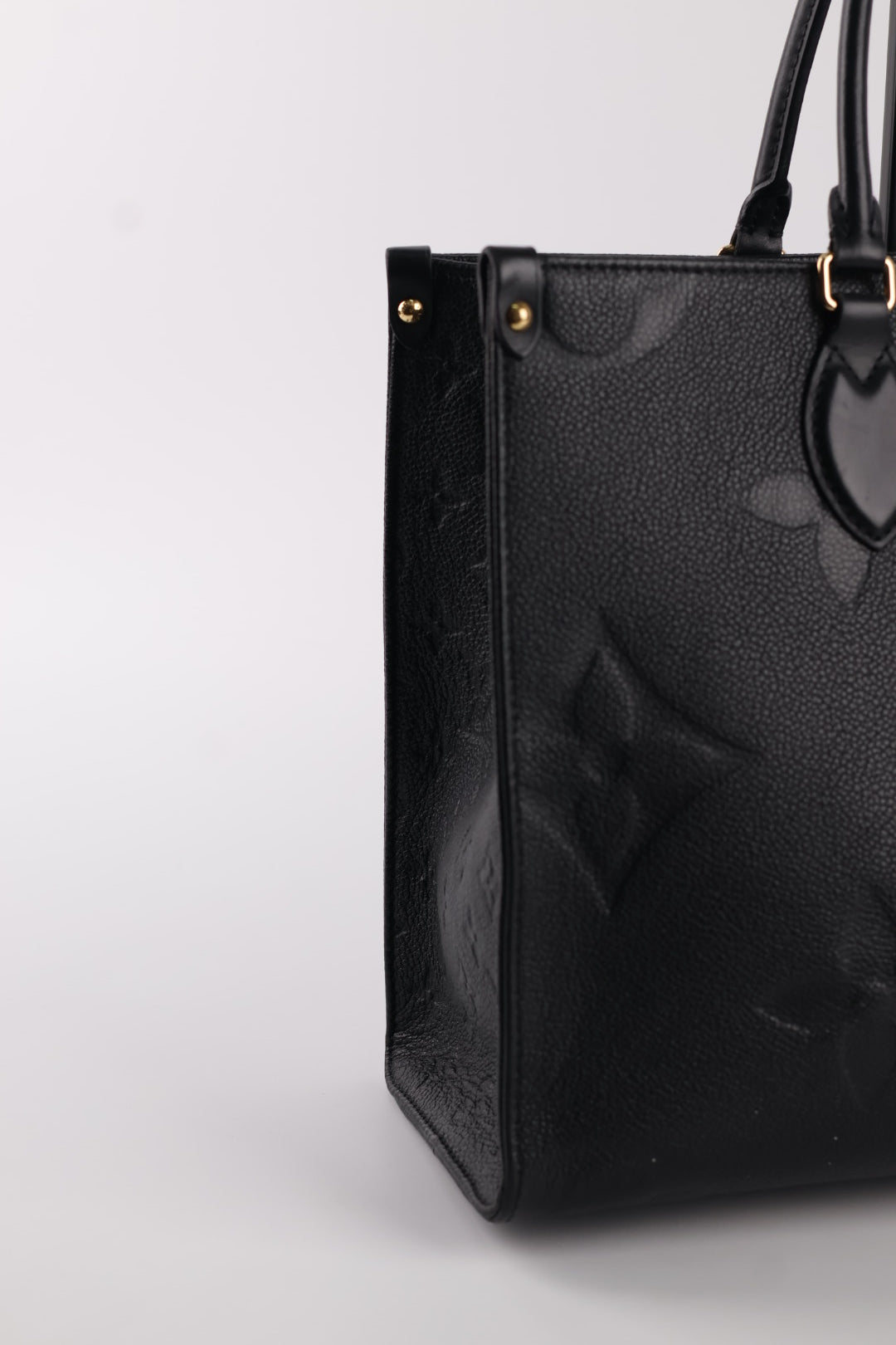 Louis Vuitton OnTheGo MM