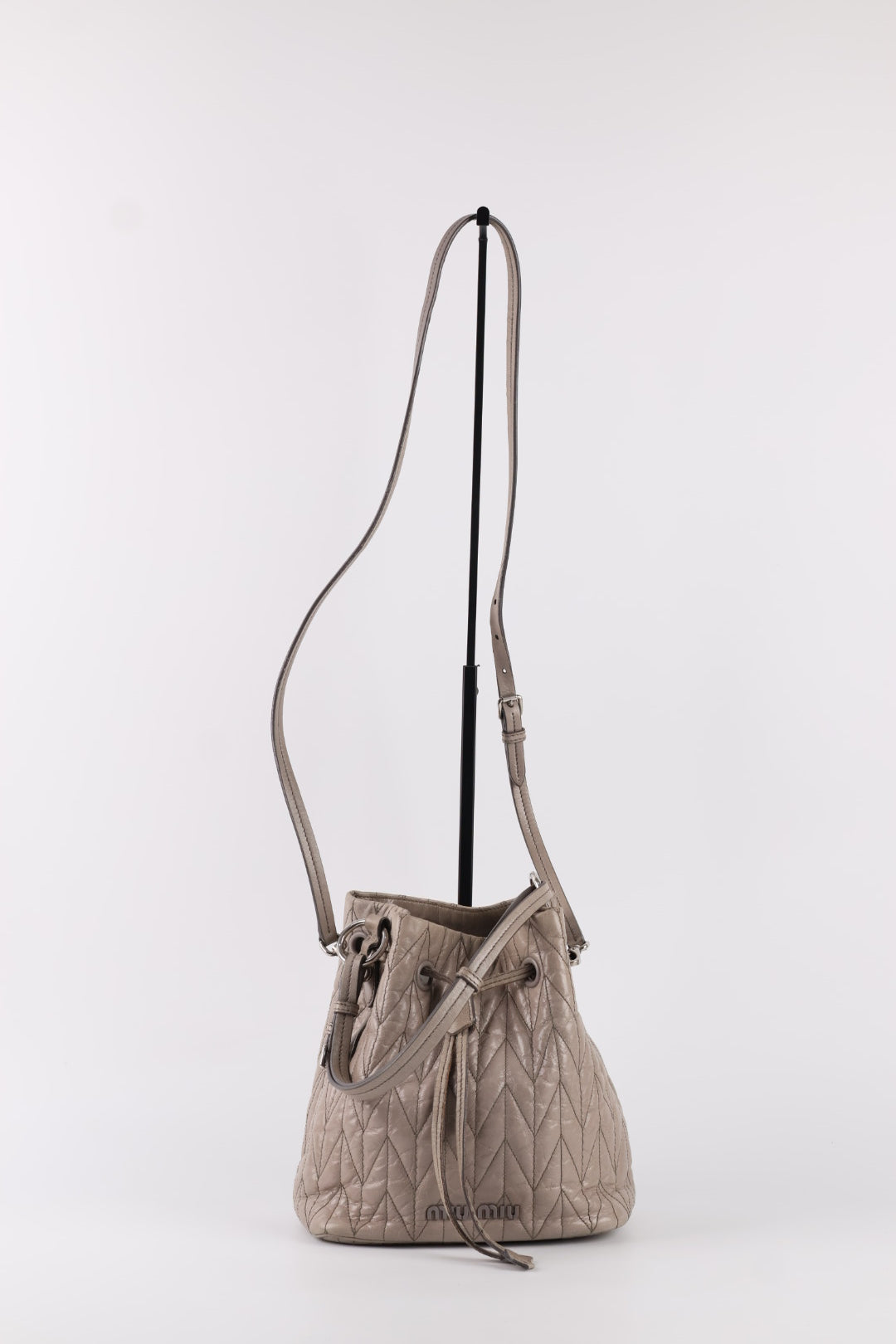 Miu Miu Bucket in Pelle