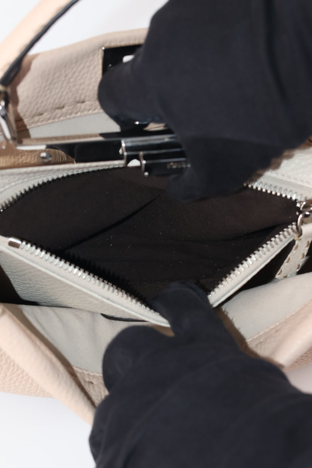 Fendi Peekaboo Selleria Media