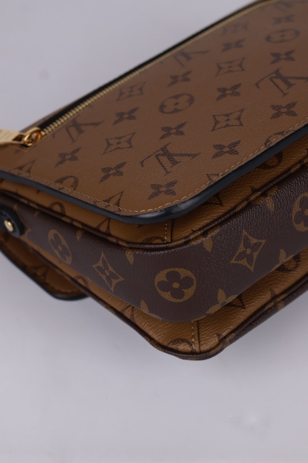 Louis Vuitton Métis Reverse
