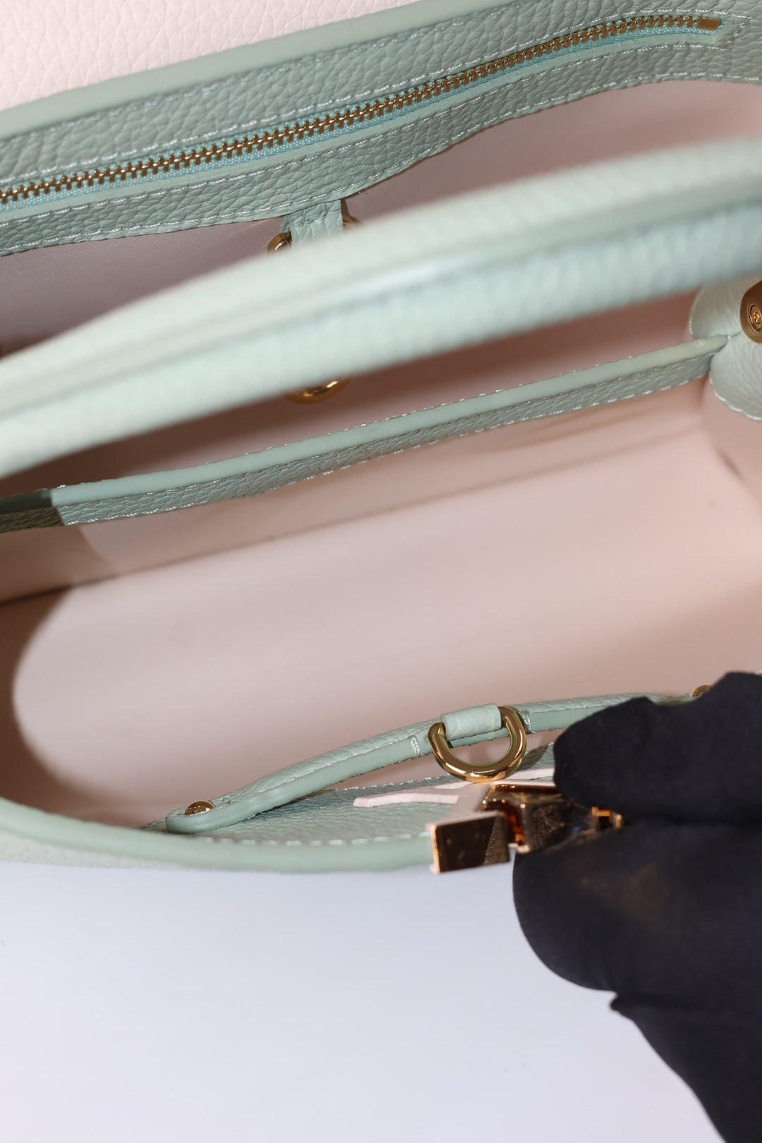 Louis Vuitton Capucines BB