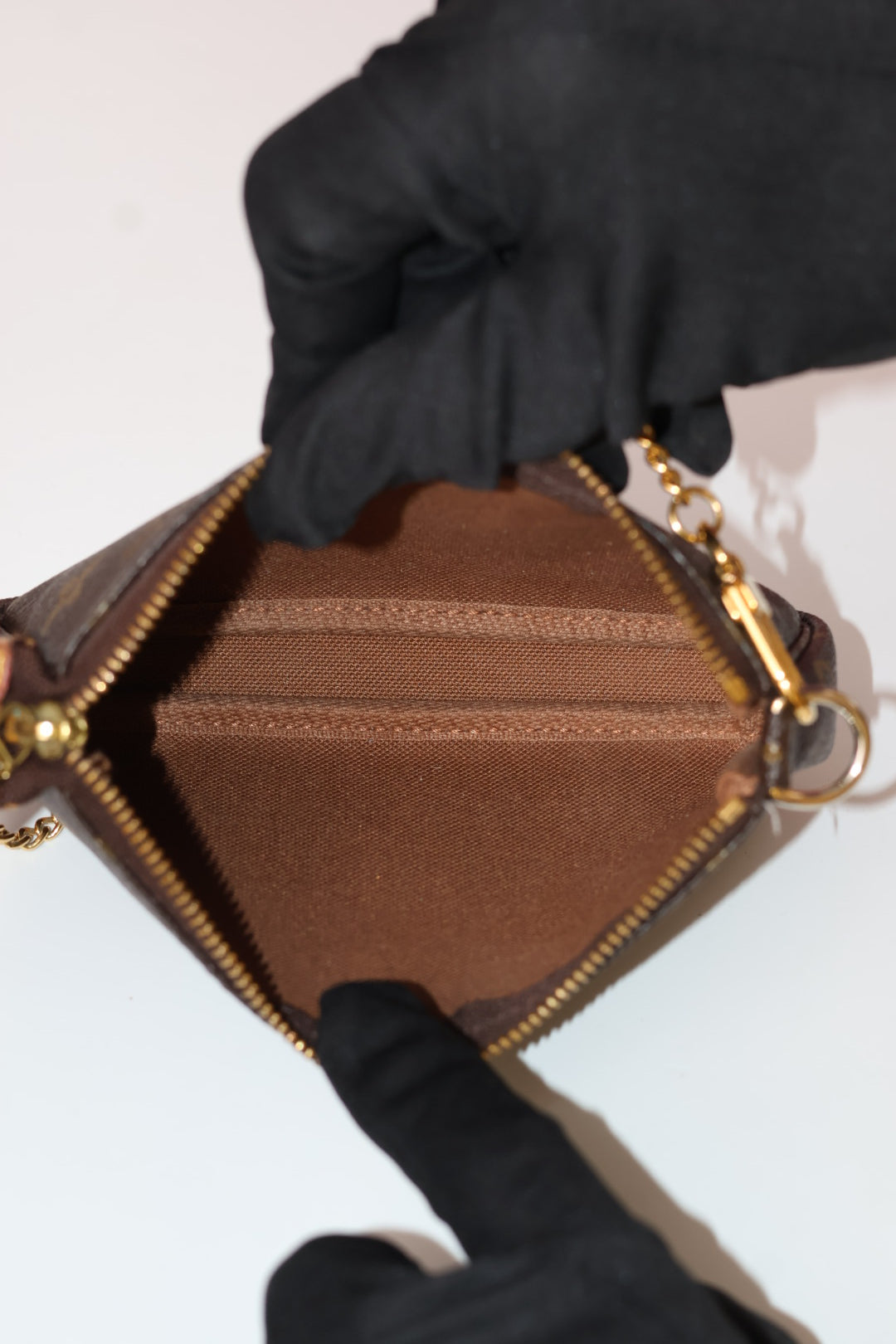Louis Vuitton Mini Accessoires Monogram