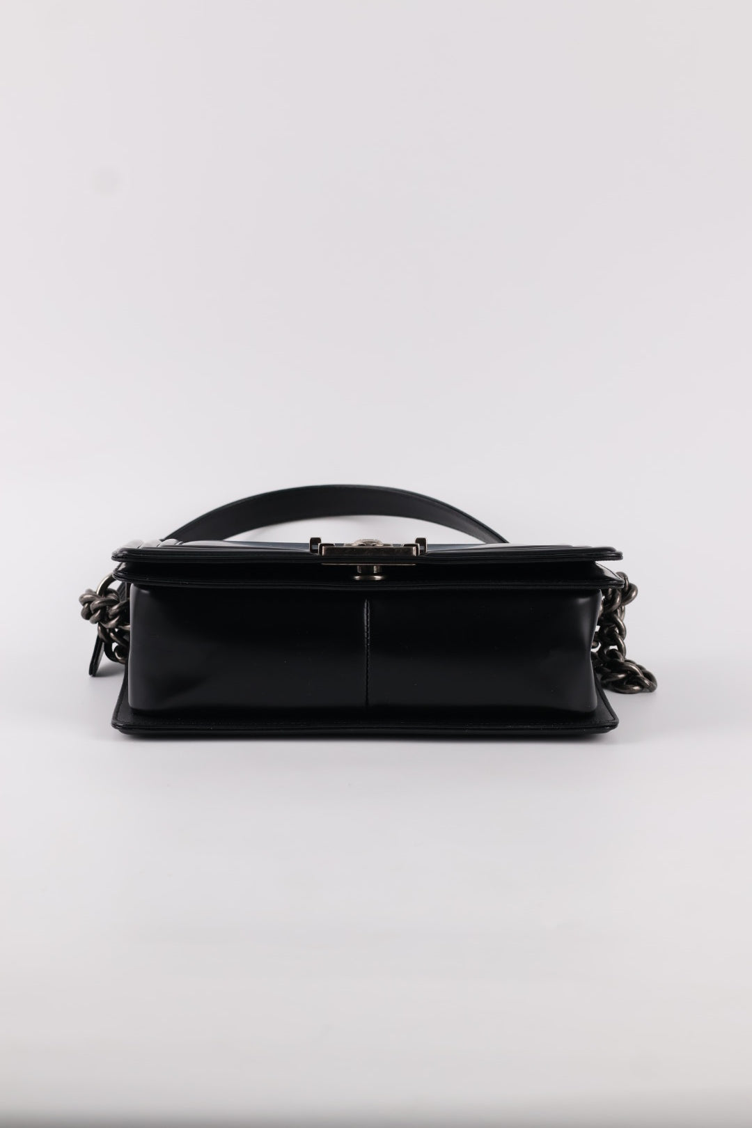 Chanel Boy Media in Pelle