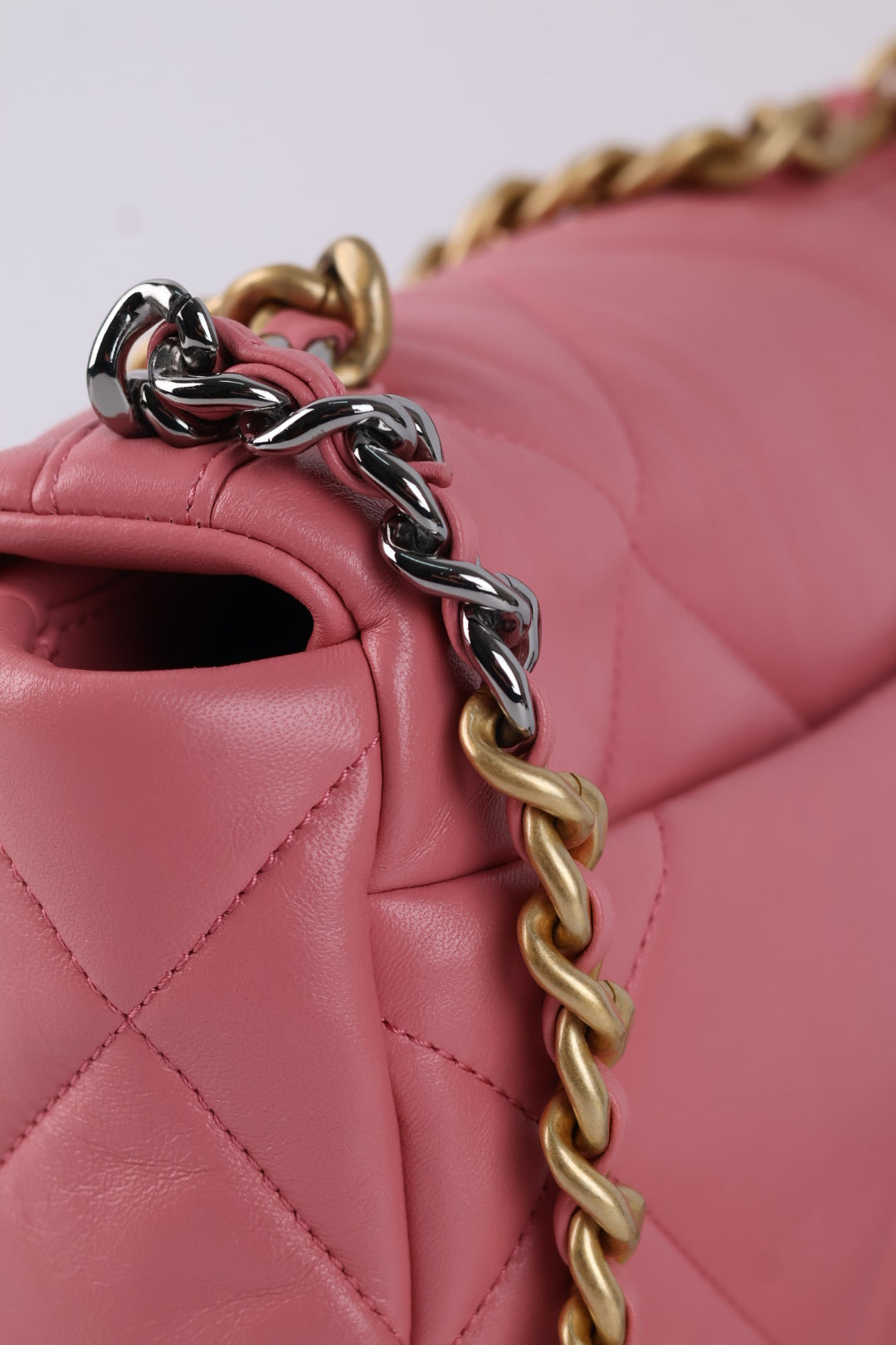 Chanel 19 in Pelle d’Agnello