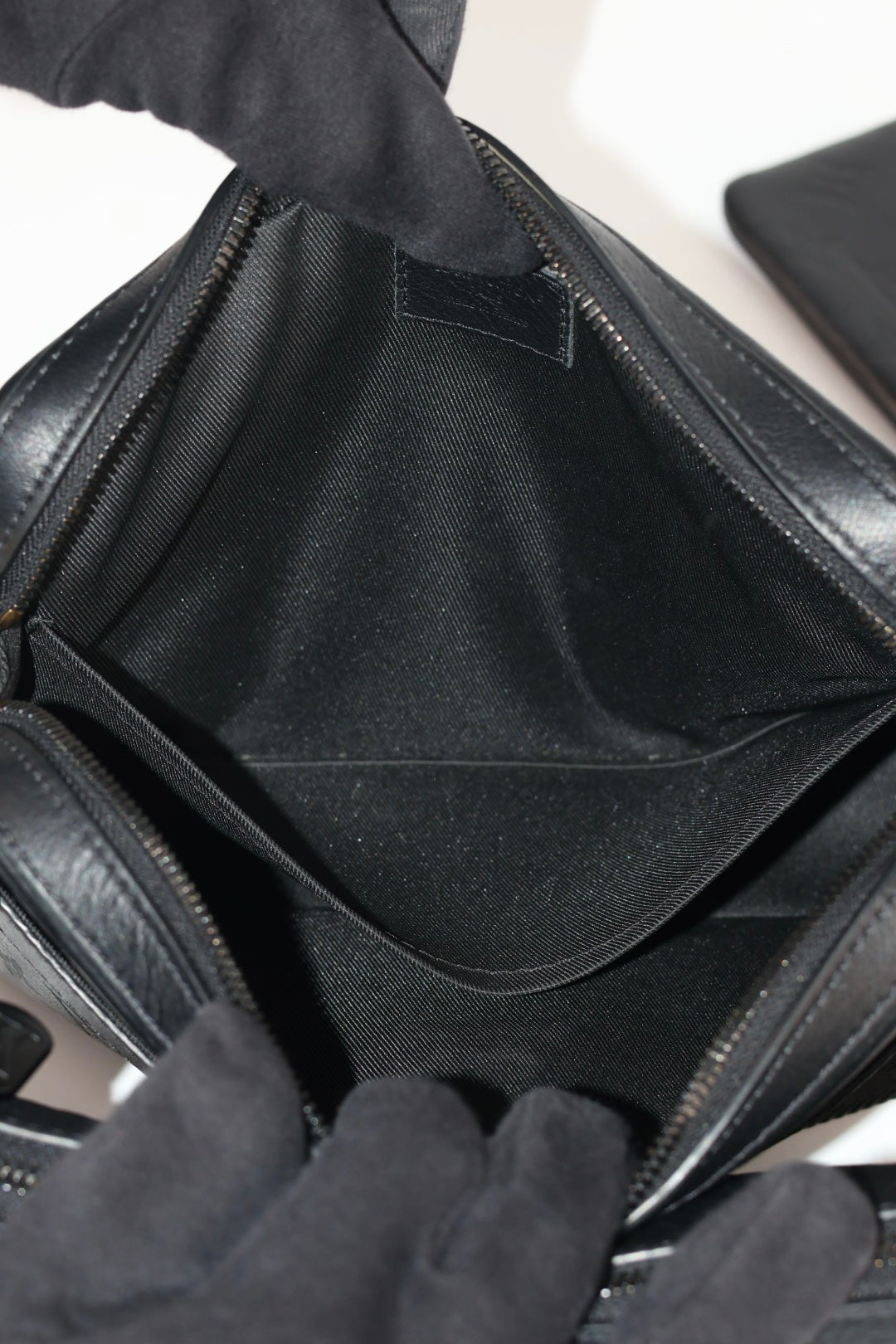 Louis Vuitton Trio Messenger Shadow