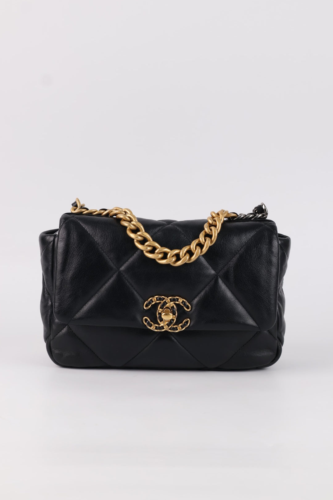 Chanel 19 in Pelle d’Agnello