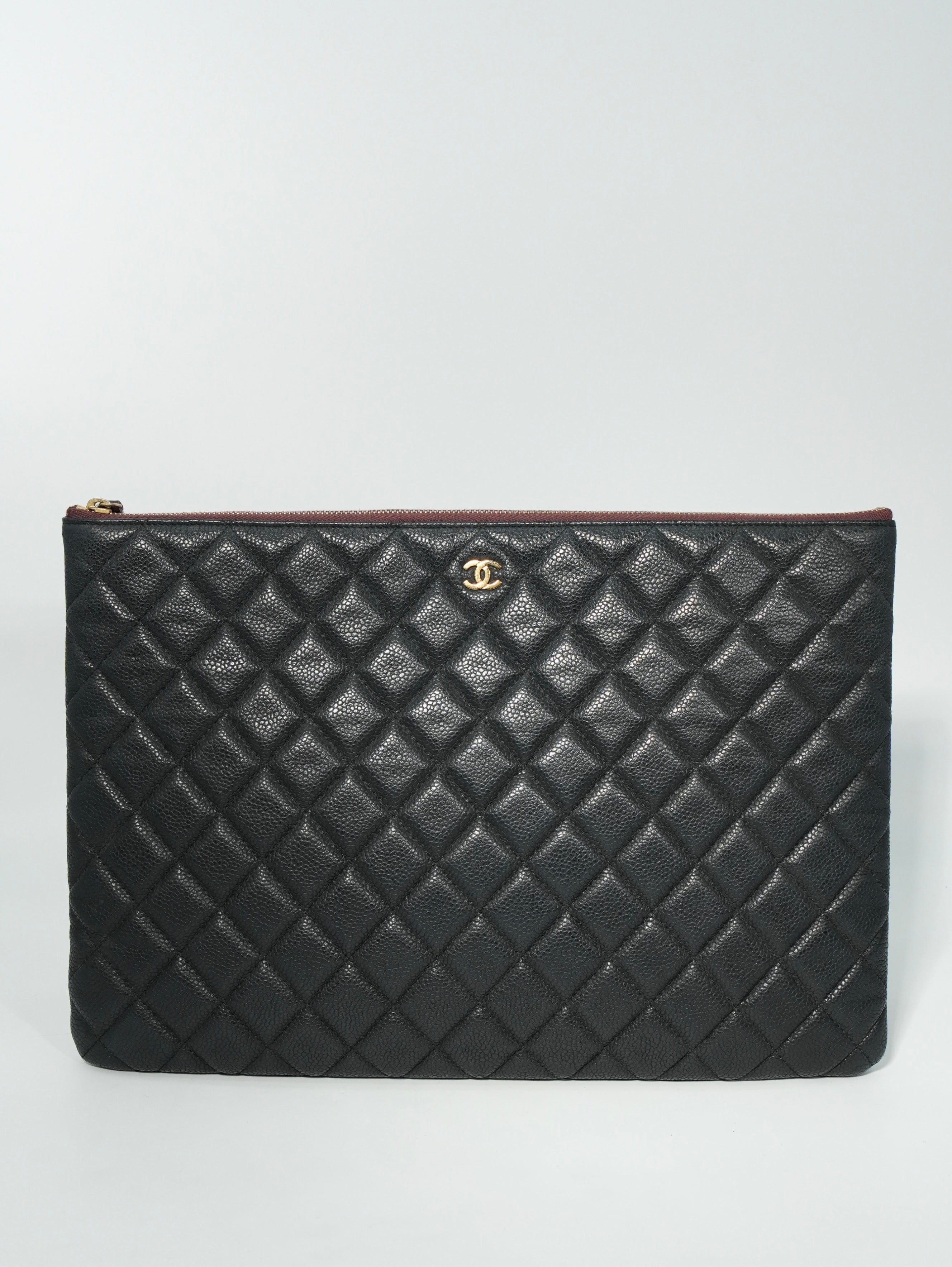 Chanel Maxi Pochette Caviar