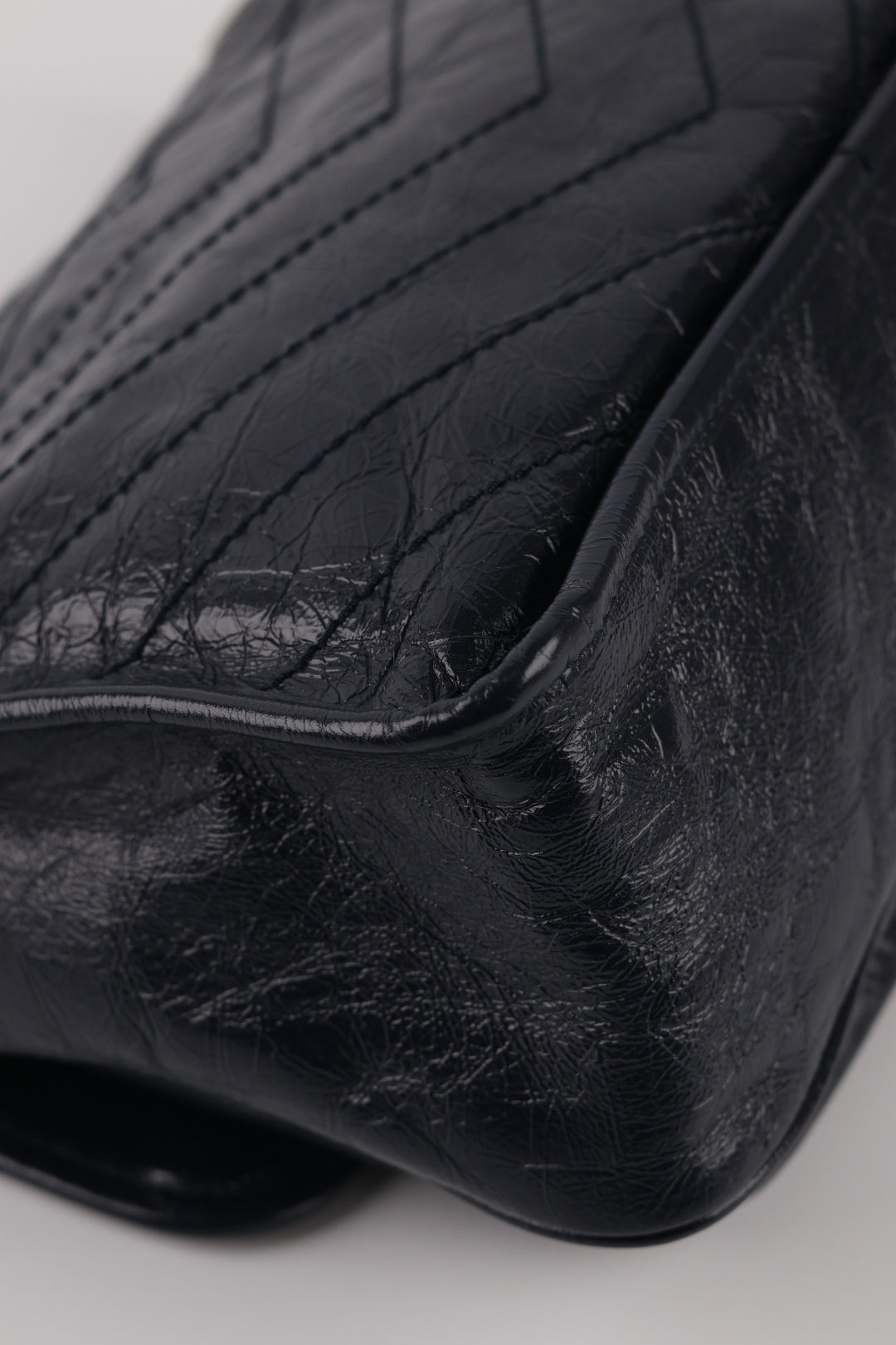 Saint Laurent Niki Media