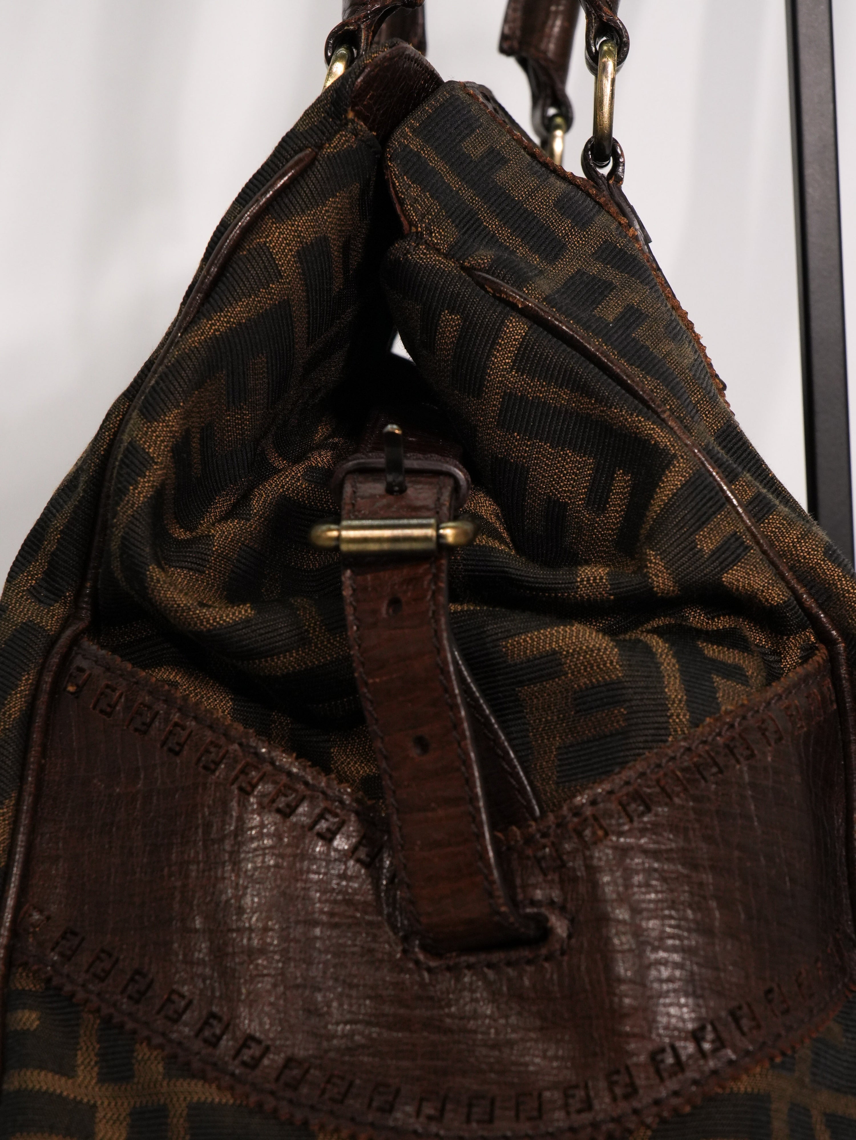 Fendi De Jour Large FF Logo