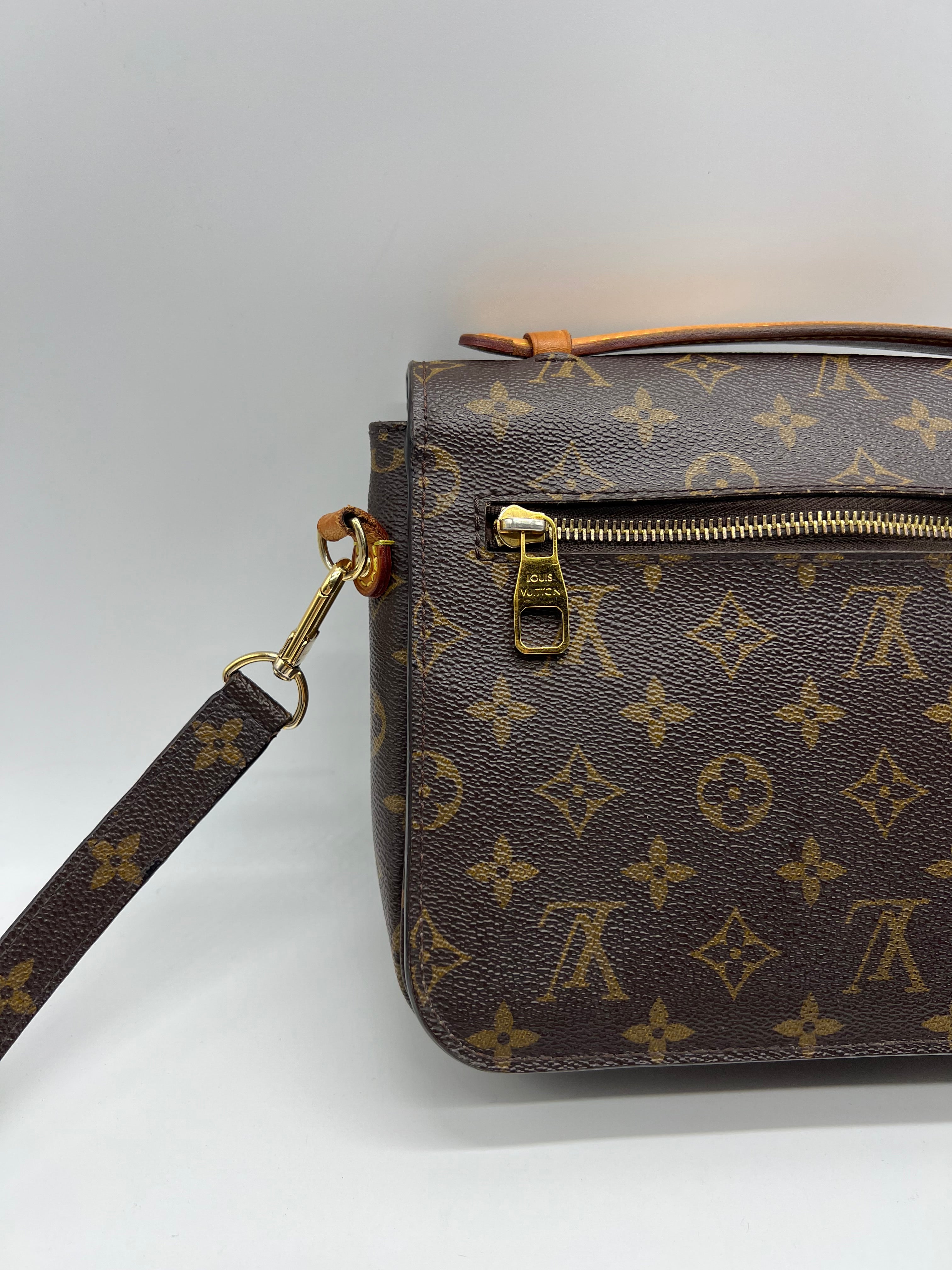 Louis Vuitton Métis Monogram