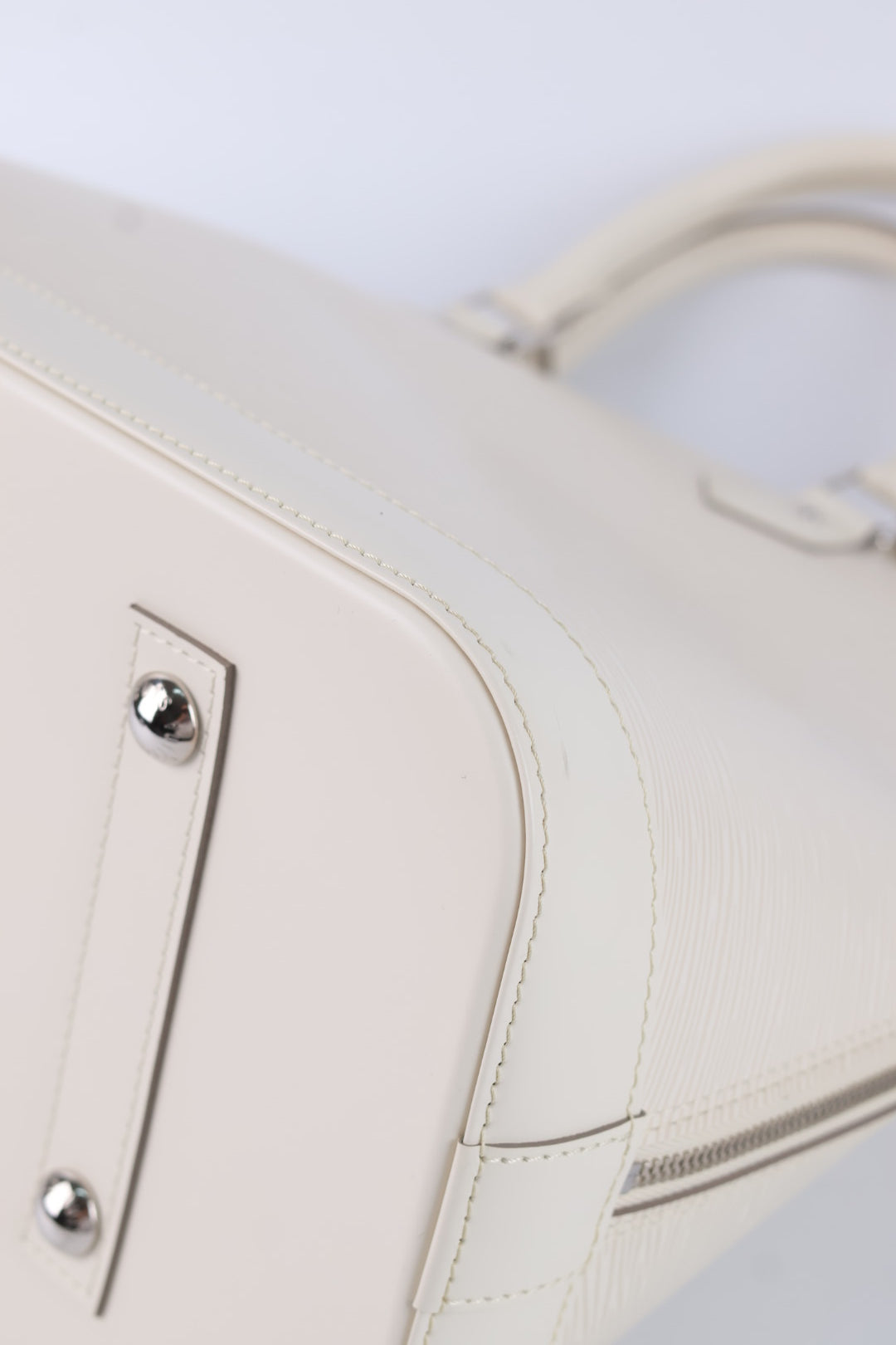 Louis Vuitton Alma GM Epi