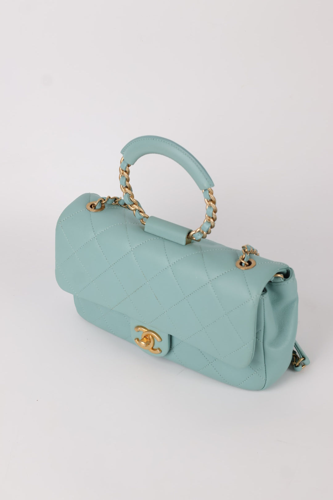 Chanel in the Loop Media Matelassé