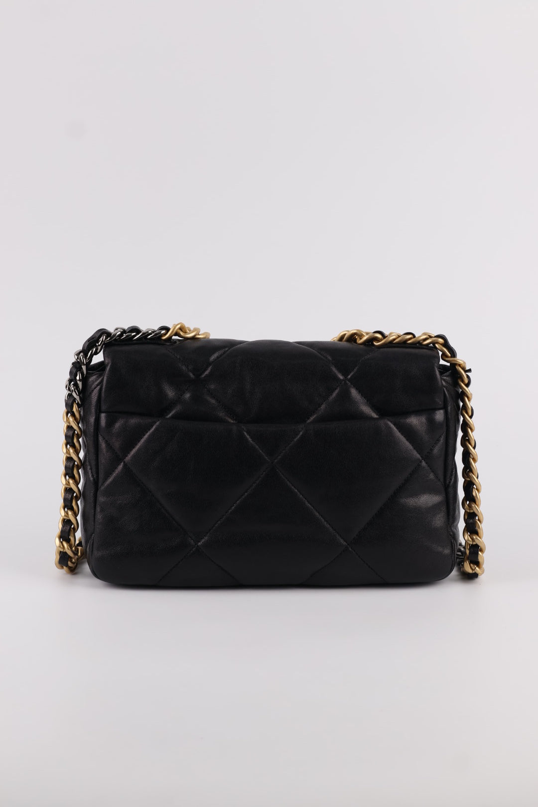 Chanel 19 in Pelle