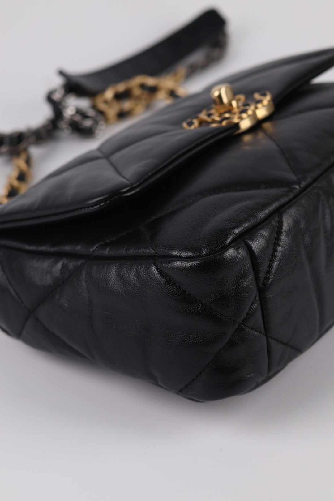 Chanel 19 in Pelle d’Agnello