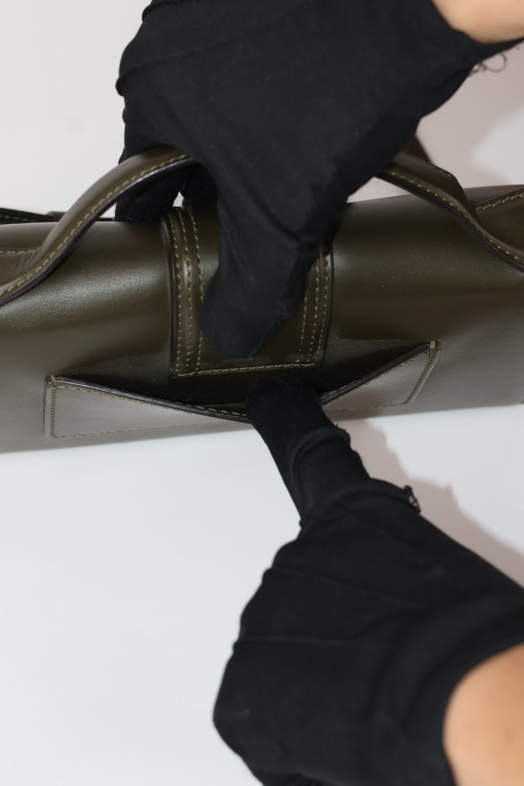 Jacquemus Le Grand Bambino