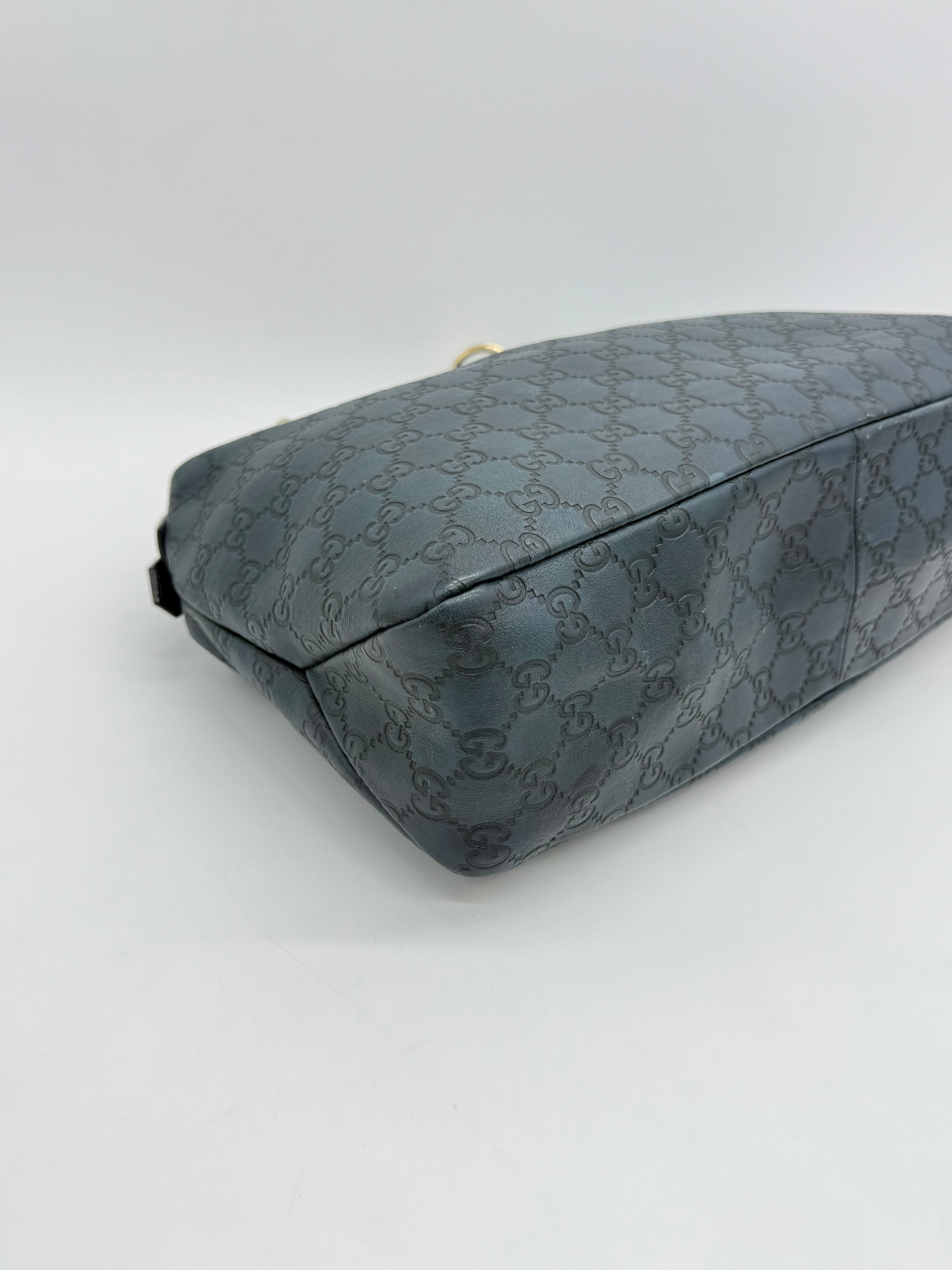 Gucci Hobo GG Signature