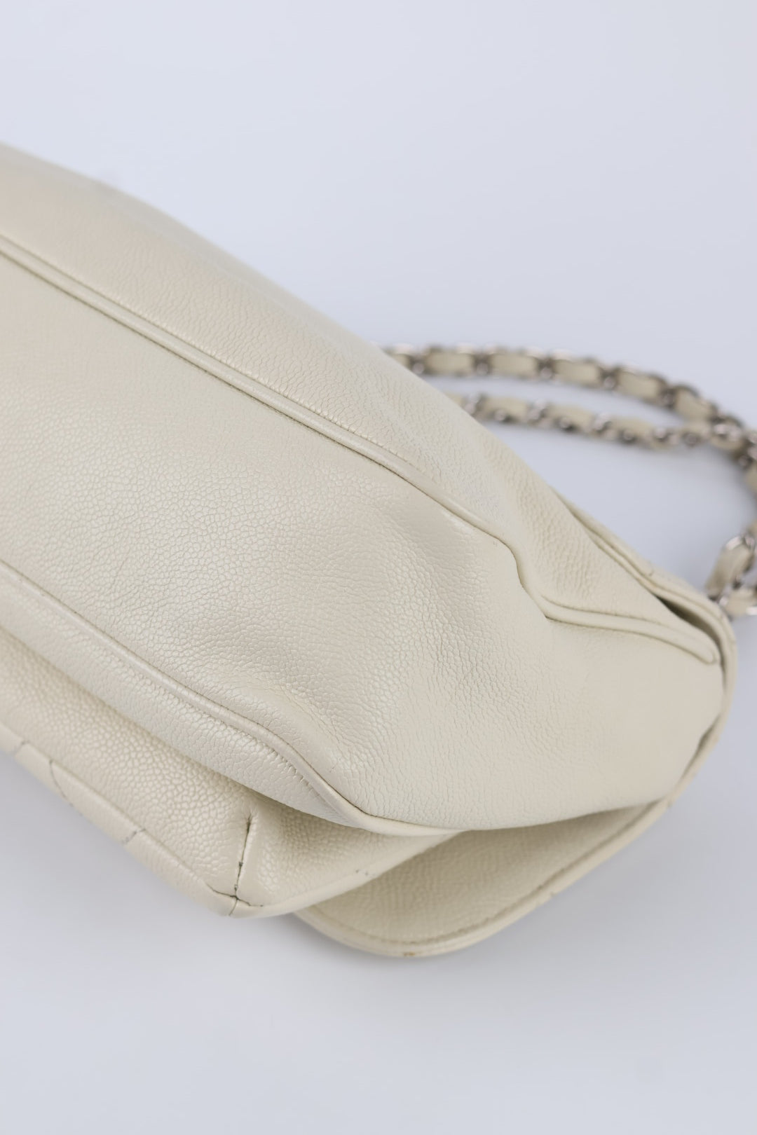 Chanel Reissue a Tracolla Caviar