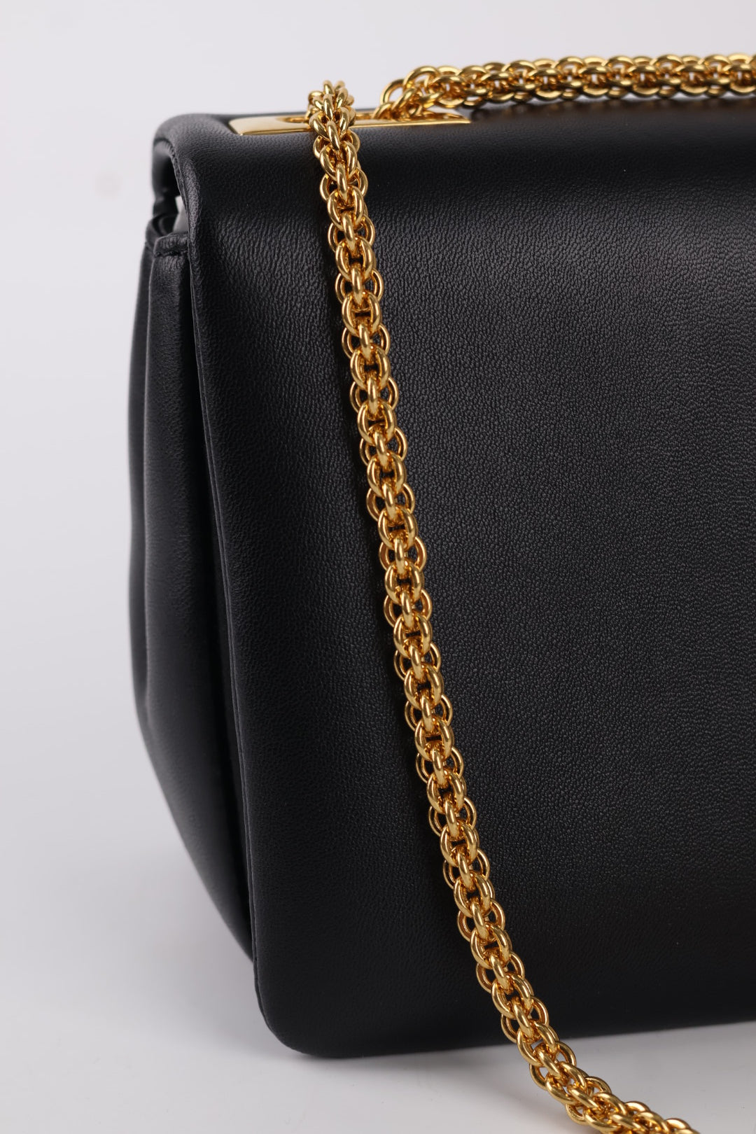 Valentino One Stud in Pelle