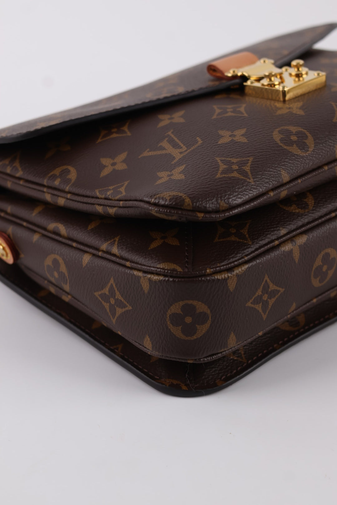 Louis Vuitton Métis Monogram