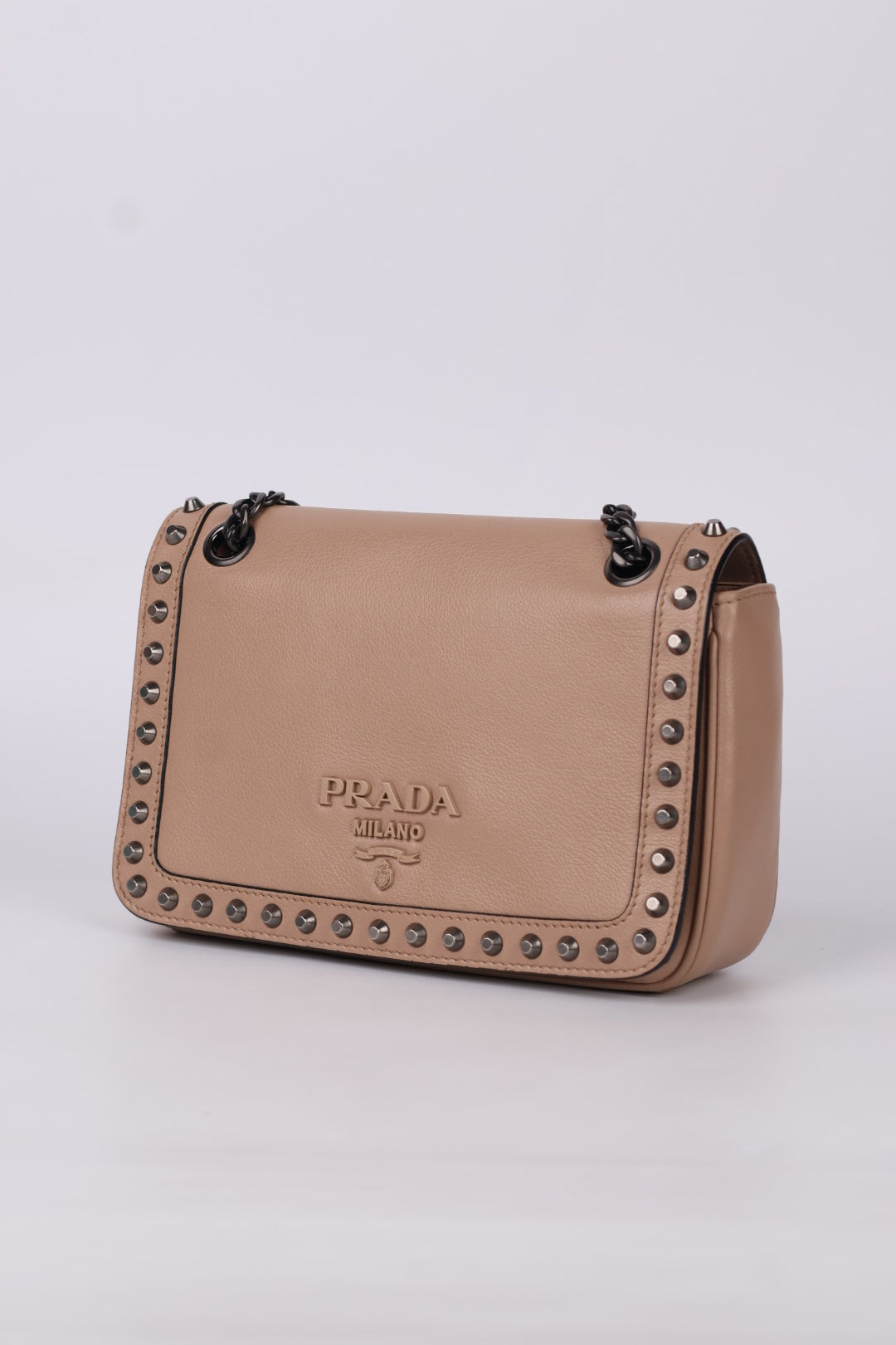Prada Pattina Borchie in Pelle