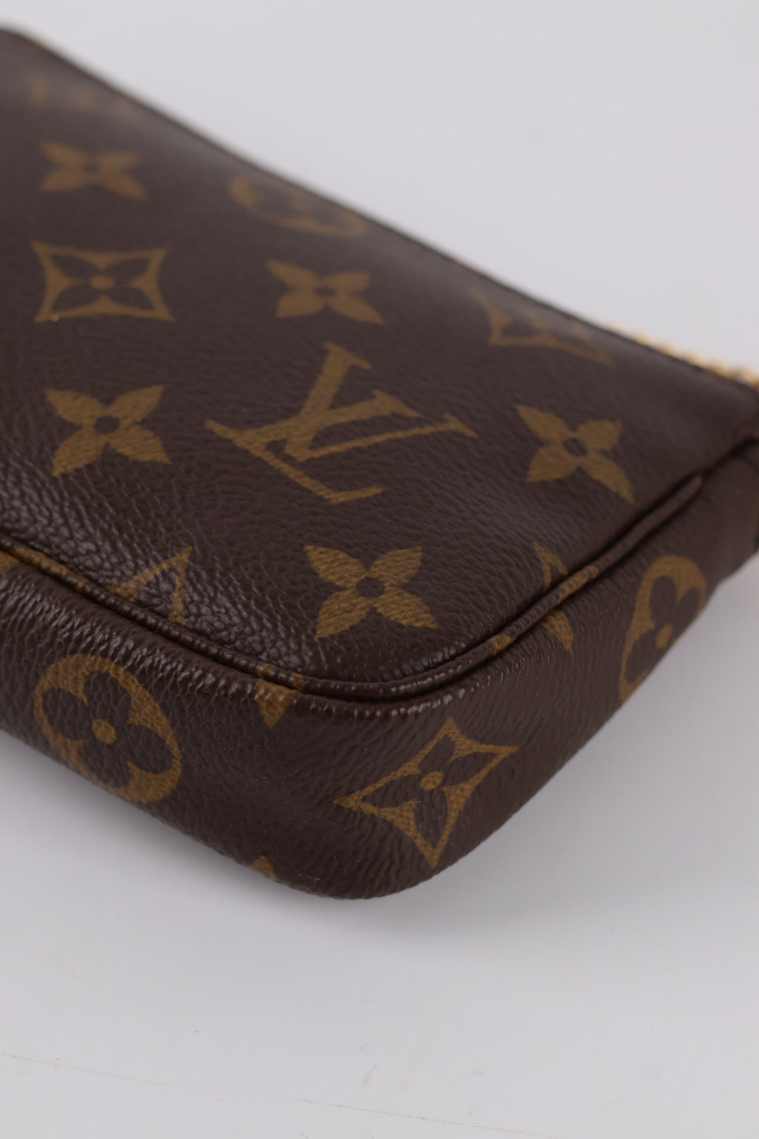 Louis Vuitton Mini Accessoires Monogram
