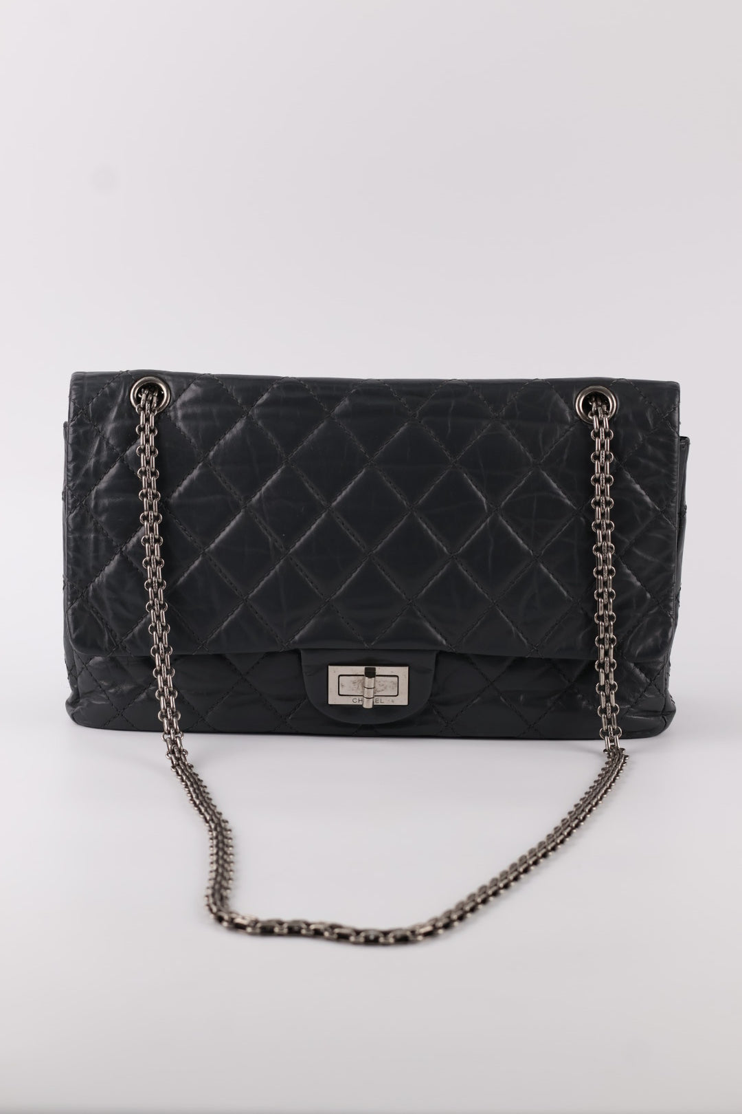 Chanel 2.55 Reissue Grande