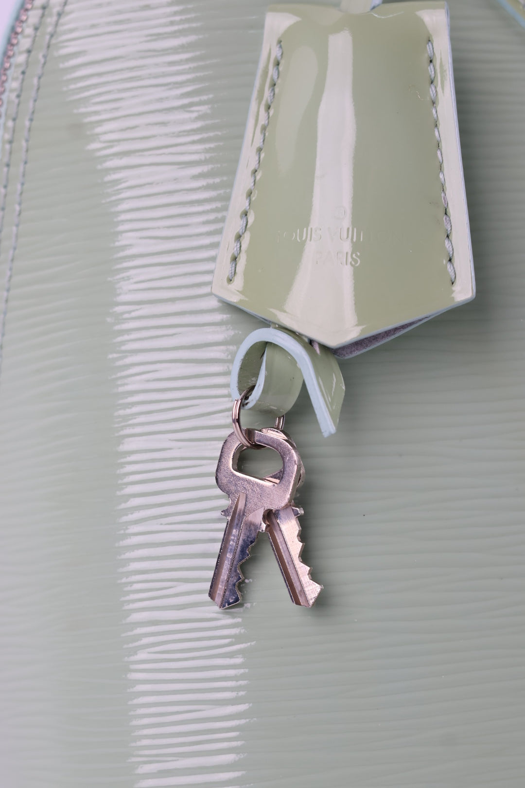 Louis Vuitton Alma Pm Epi Vernis