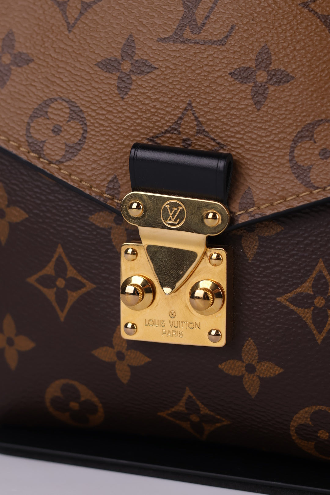 Louis Vuitton Métis Reverse