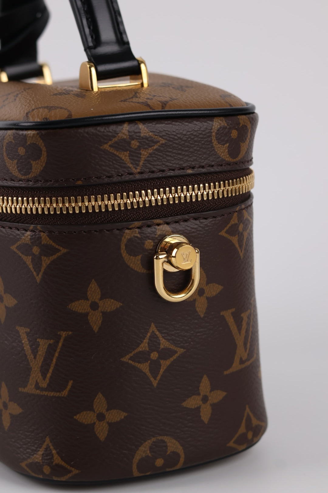 Louis Vuitton Vanity Monogram