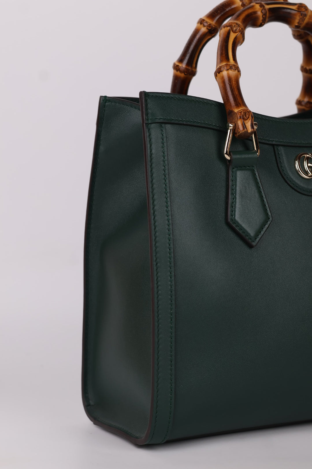 Gucci Diana Small in Pelle