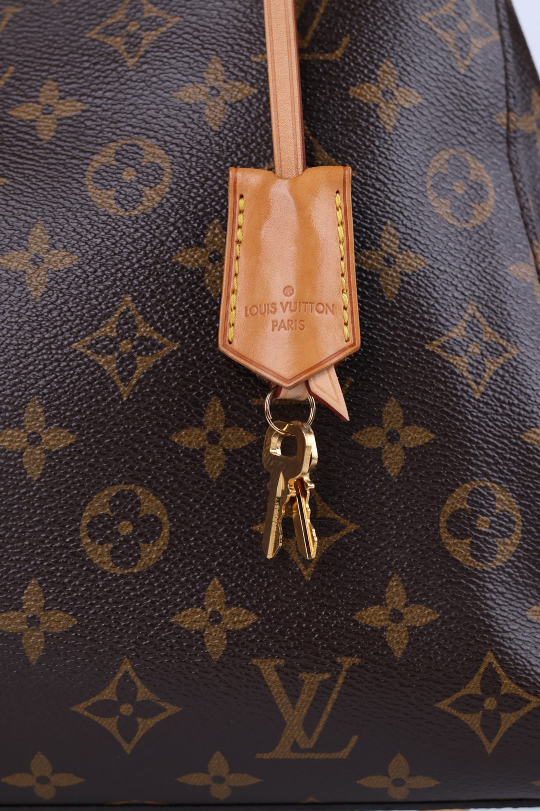 Louis Vuitton Montaigne MM