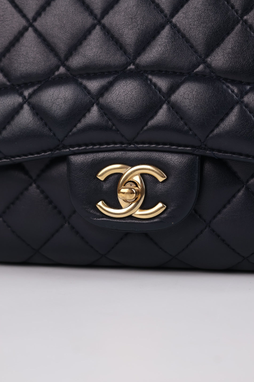 Chanel Madamoiselle Grande Matelassé